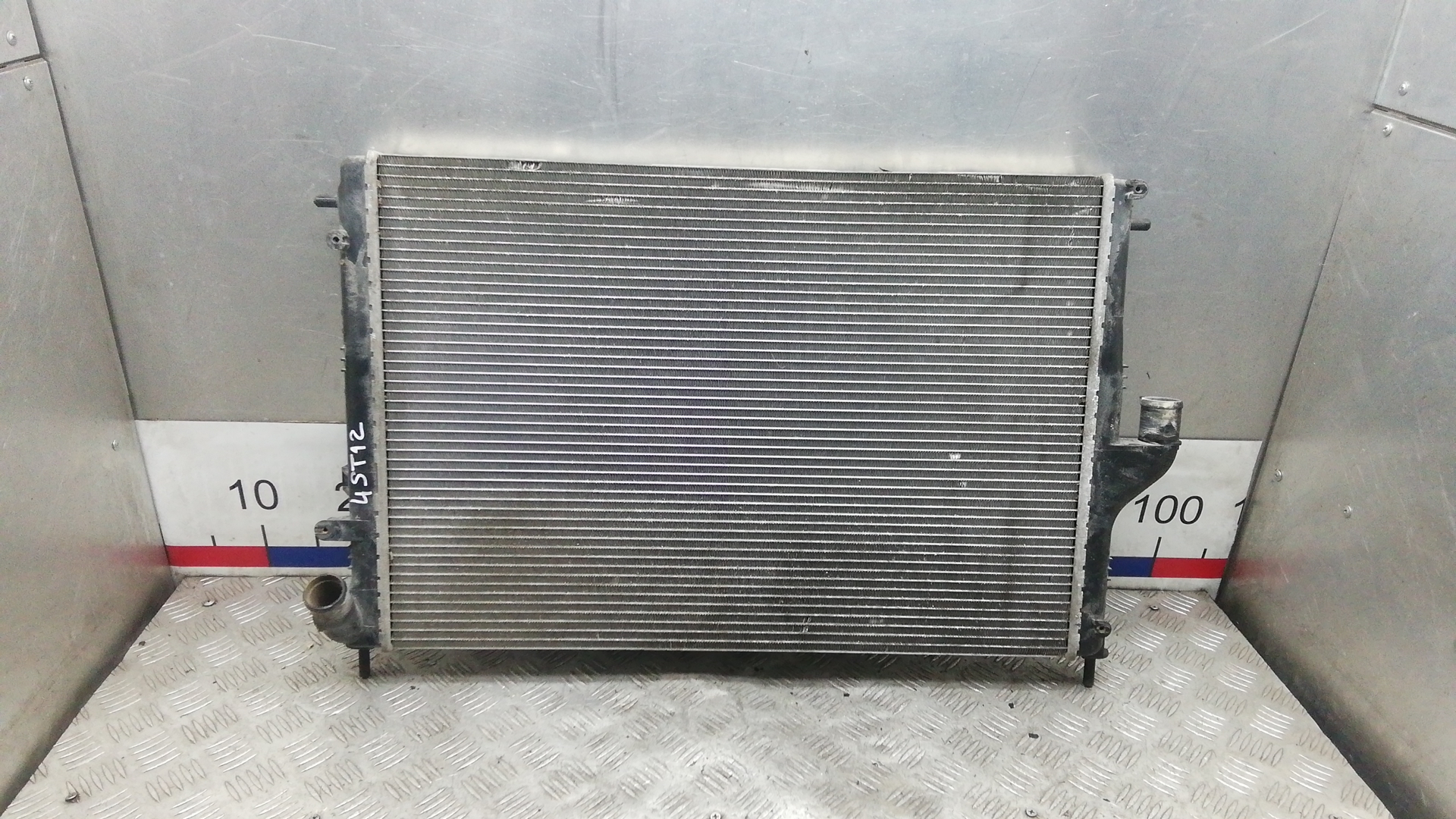 Радиатор охлаждения двигателя основной