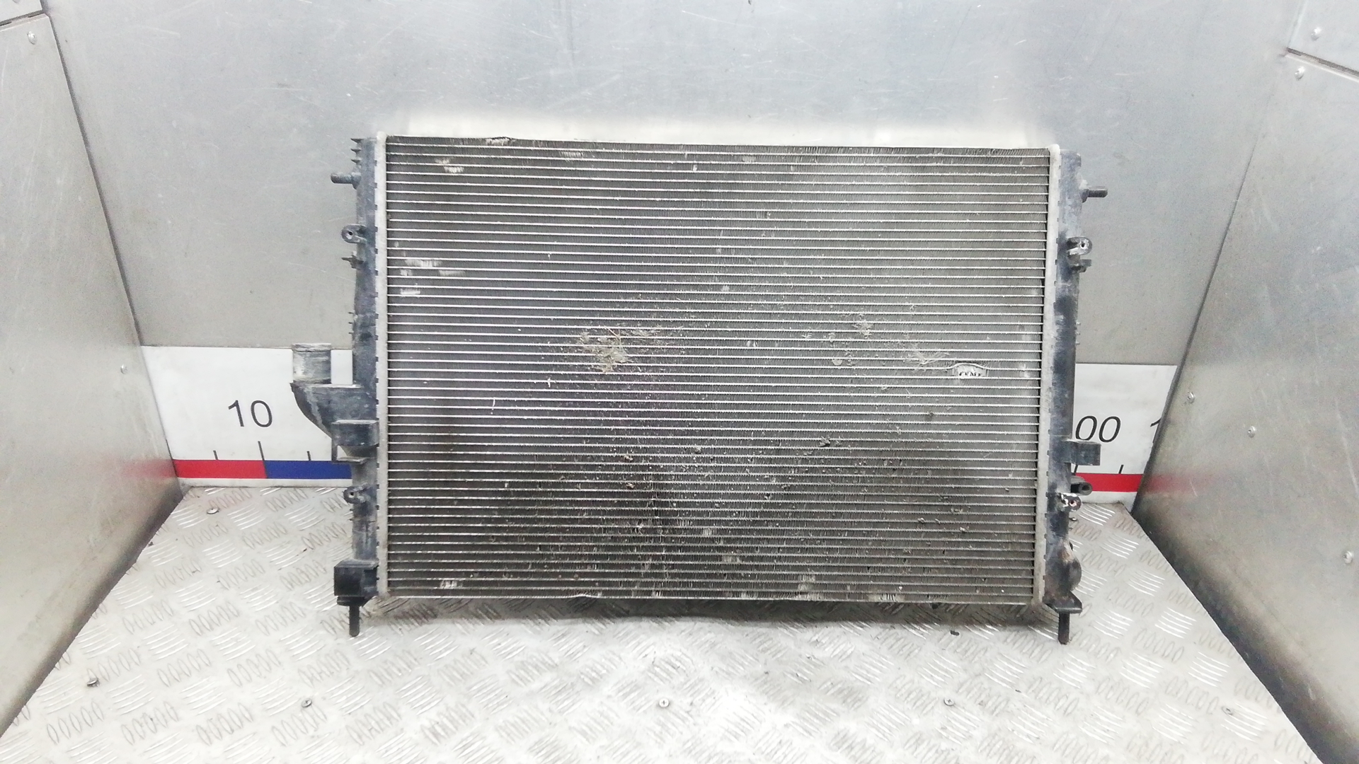 Радиатор охлаждения двигателя основной