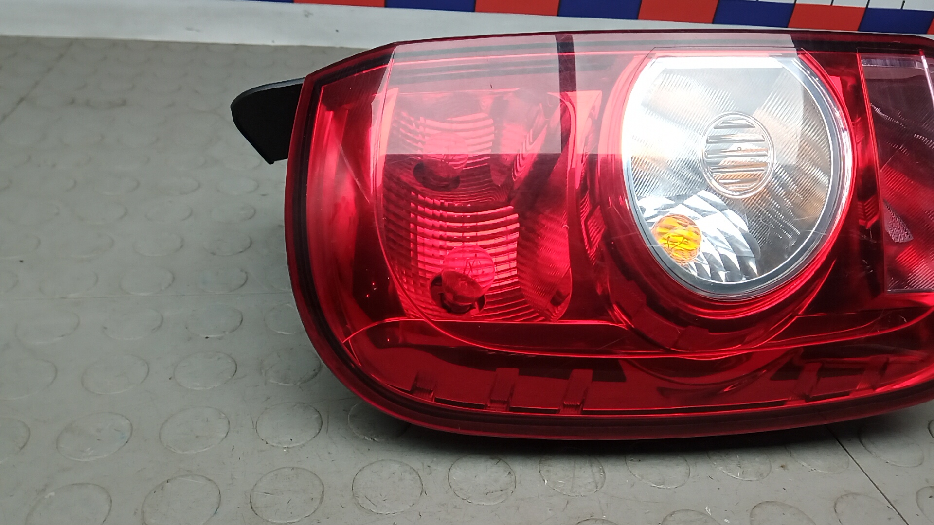 Фонарь задний левый