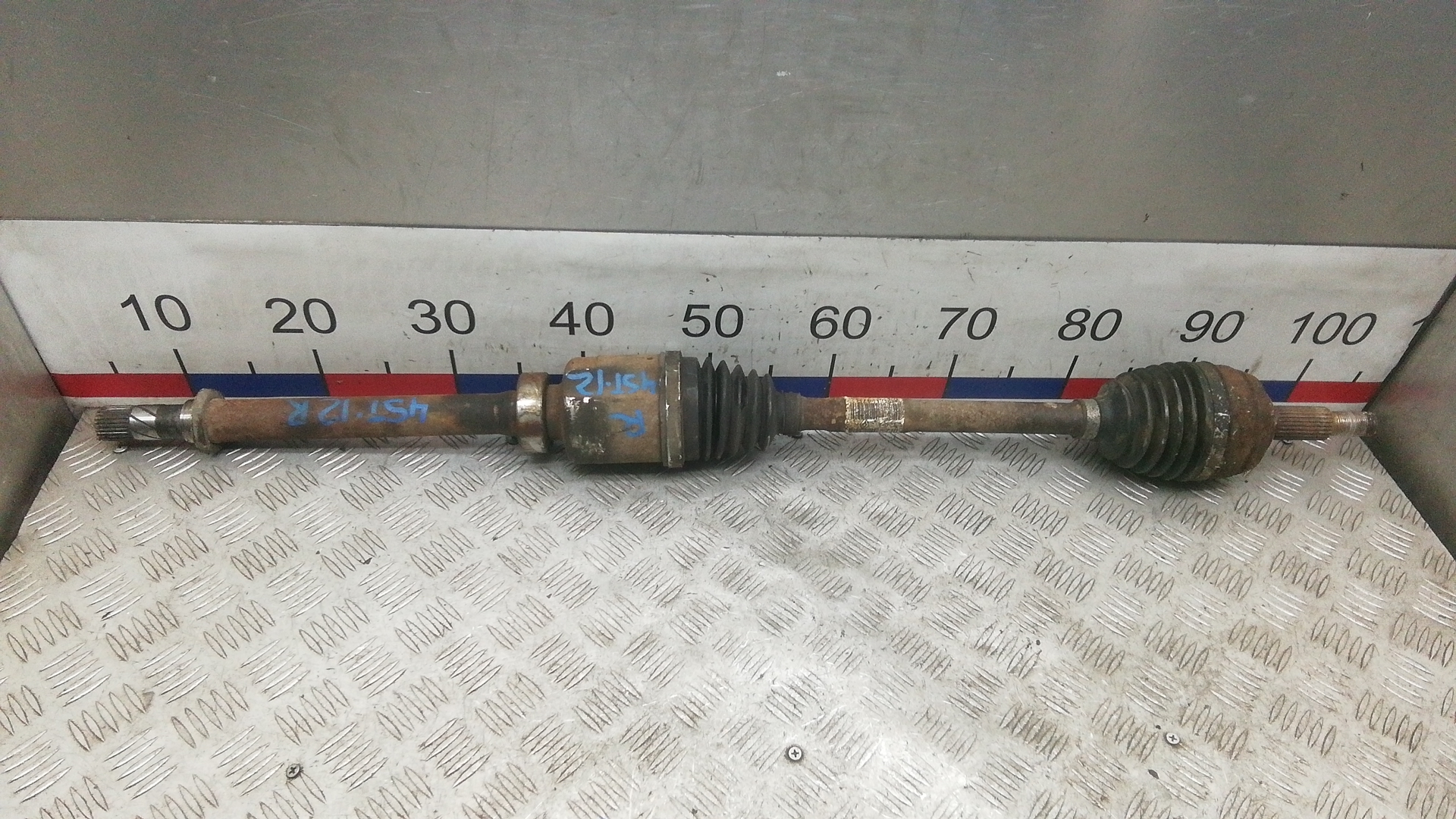 Полуось передняя правая