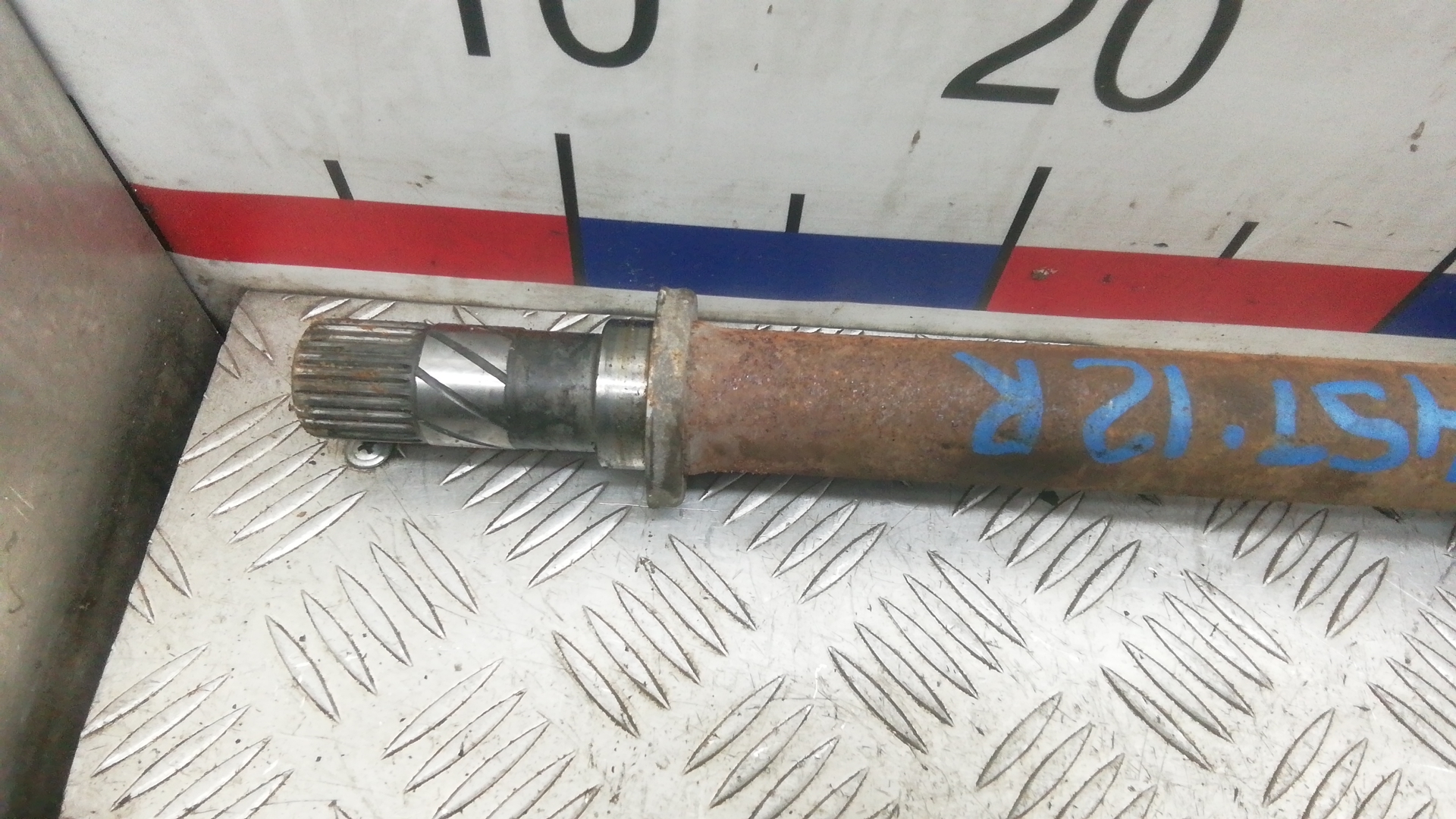 Полуось передняя правая