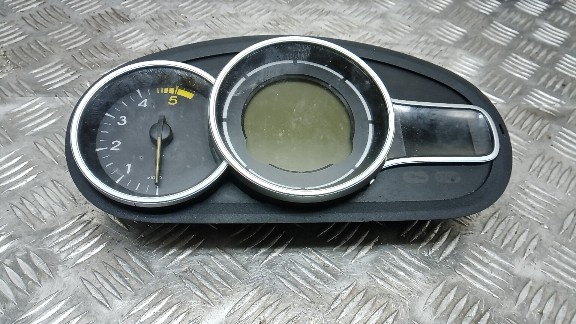 Панель приборов