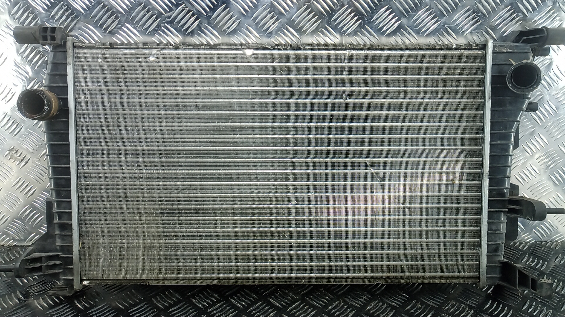 Радиатор охлаждения двигателя основной