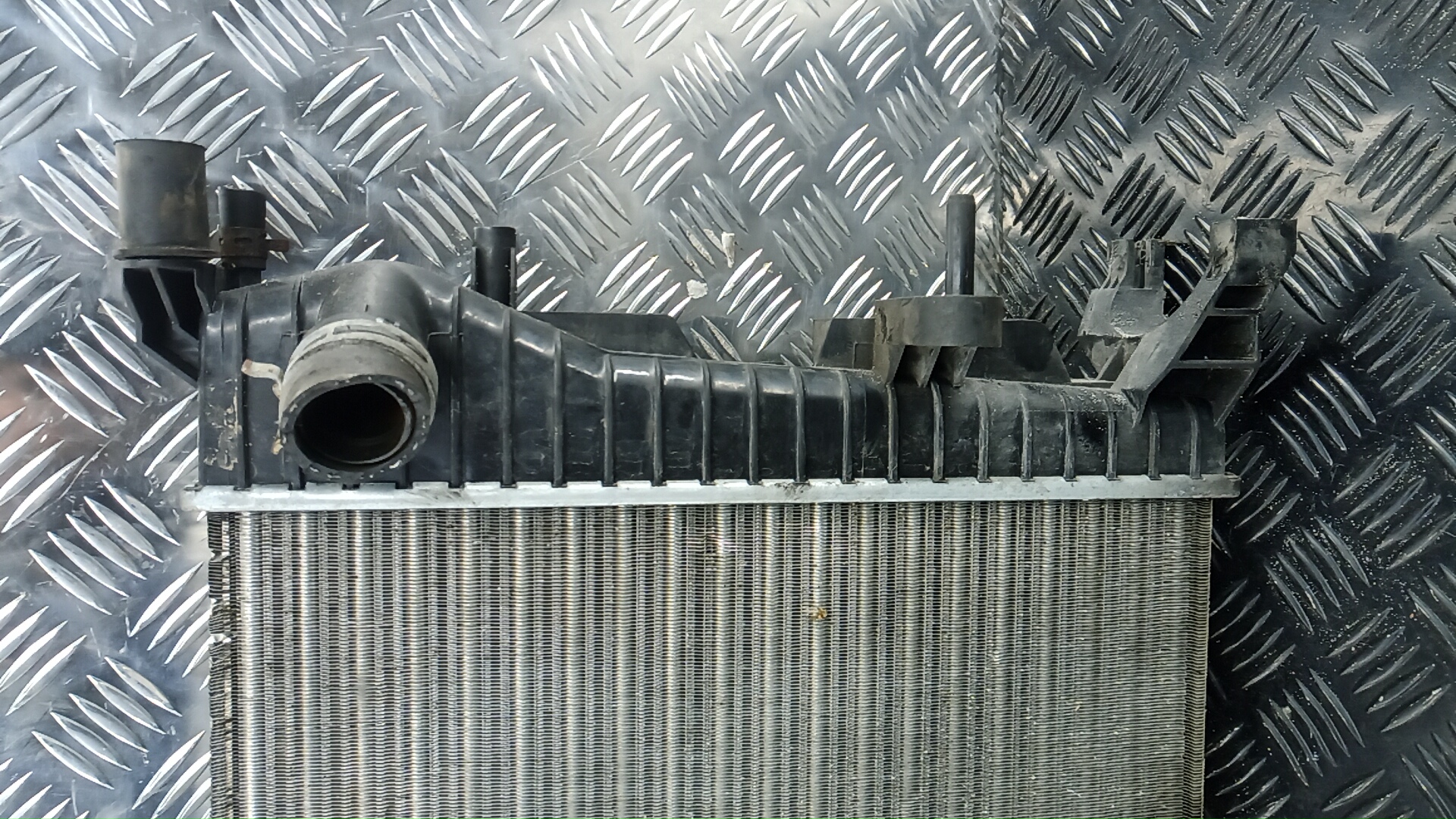 Радиатор охлаждения двигателя основной