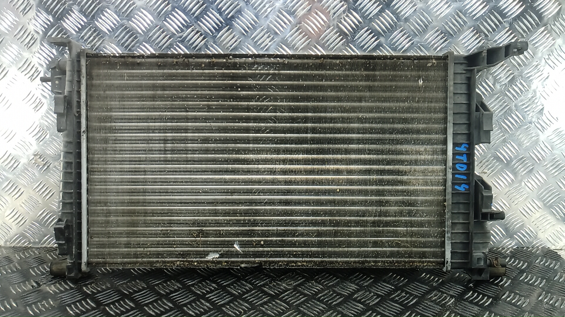 Радиатор охлаждения двигателя основной