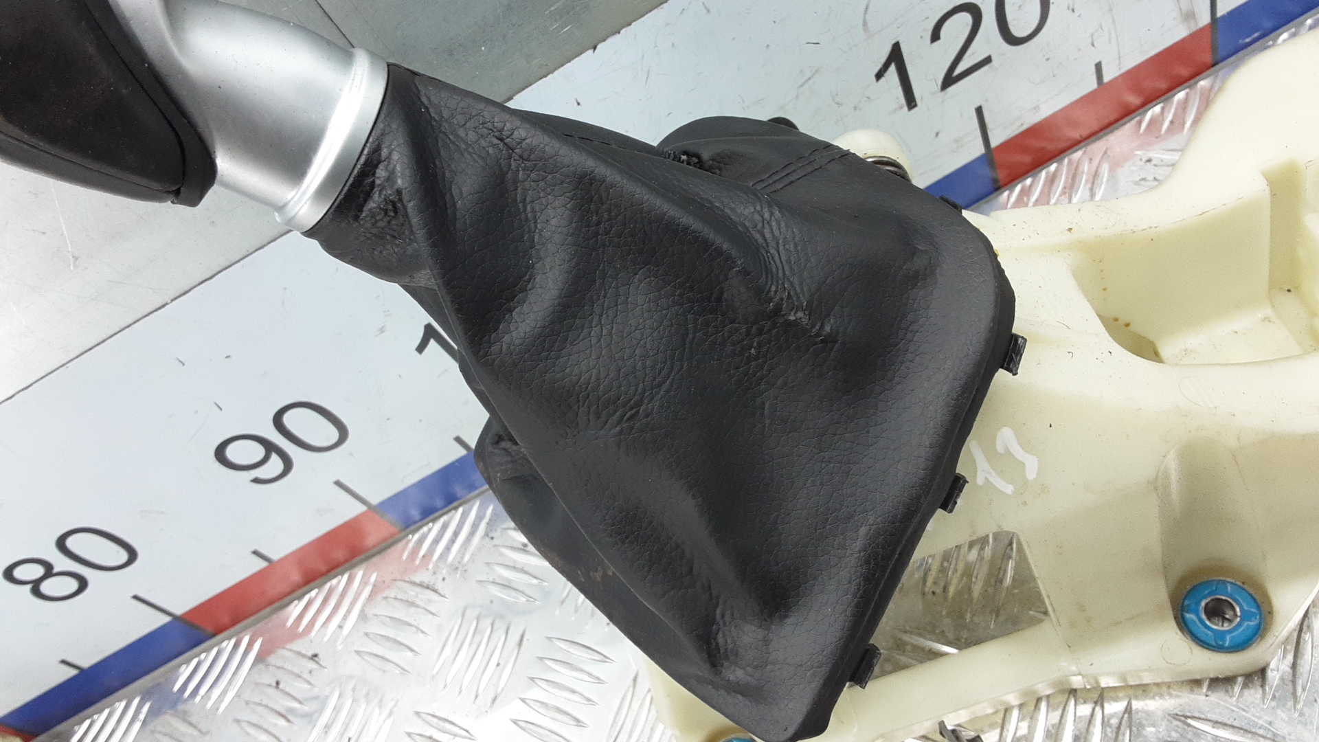 Кулиса МКПП / АКПП