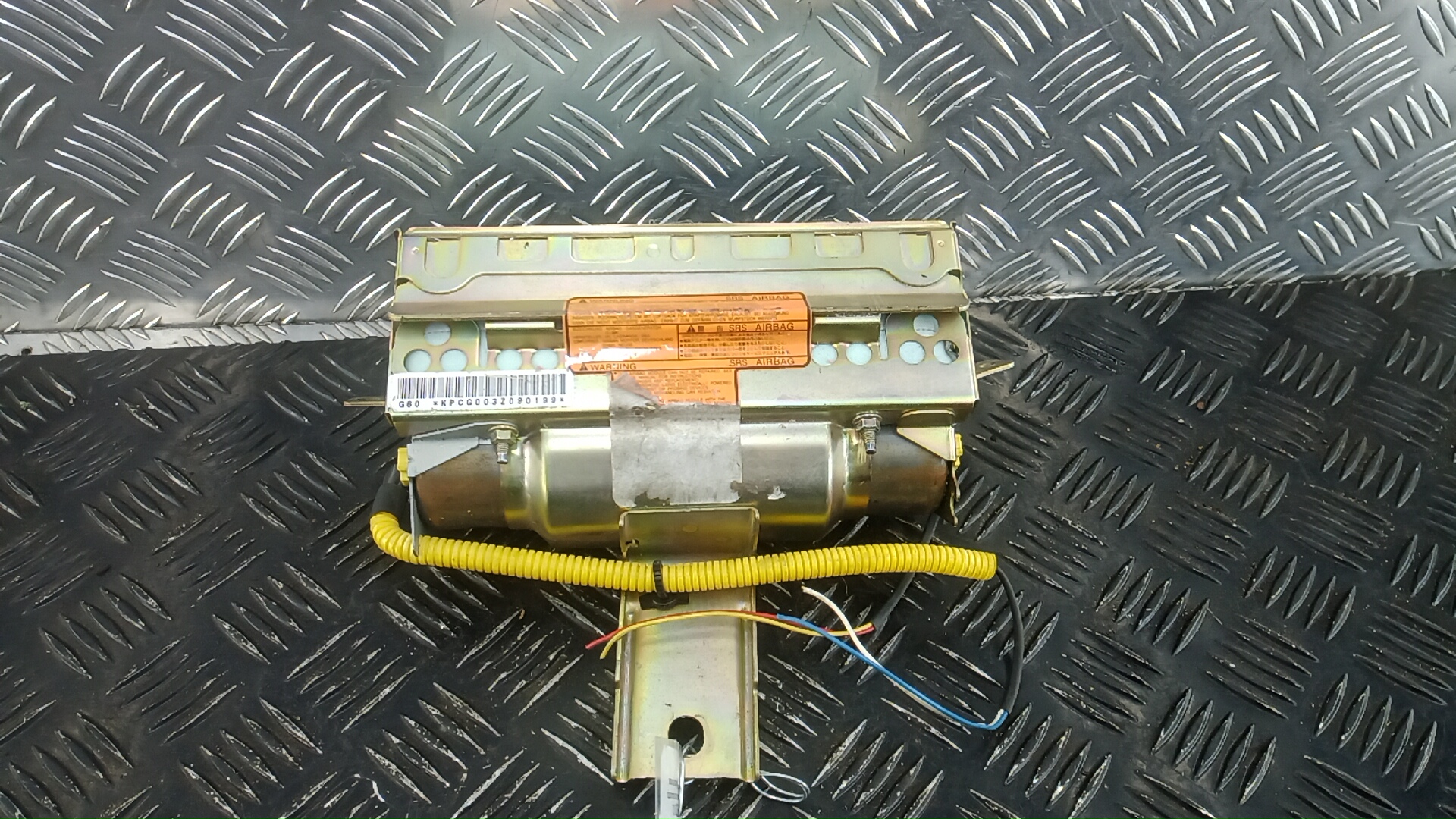 Подушка безопасности пассажирская (в торпедо)