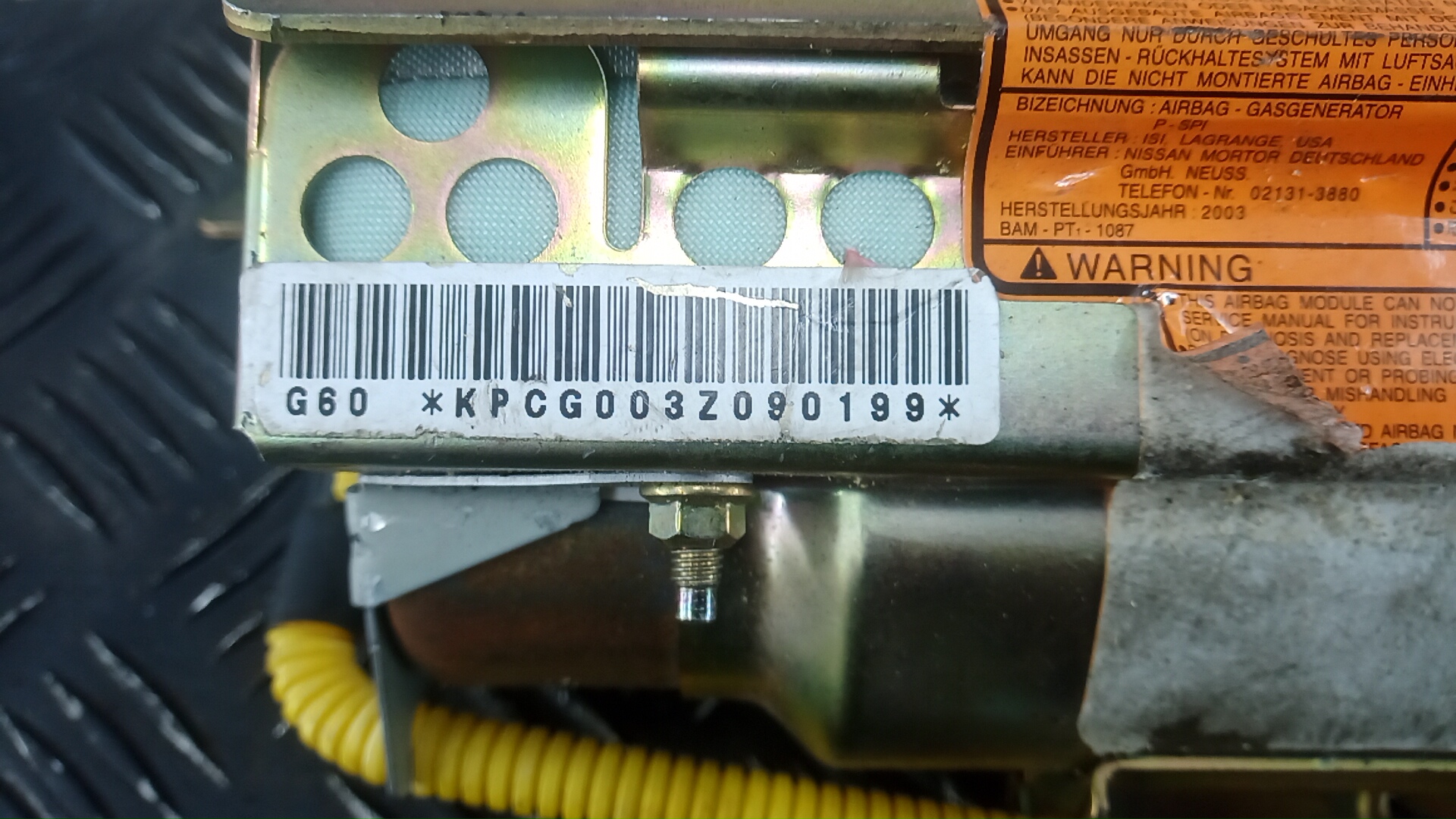 Подушка безопасности пассажирская (в торпедо)