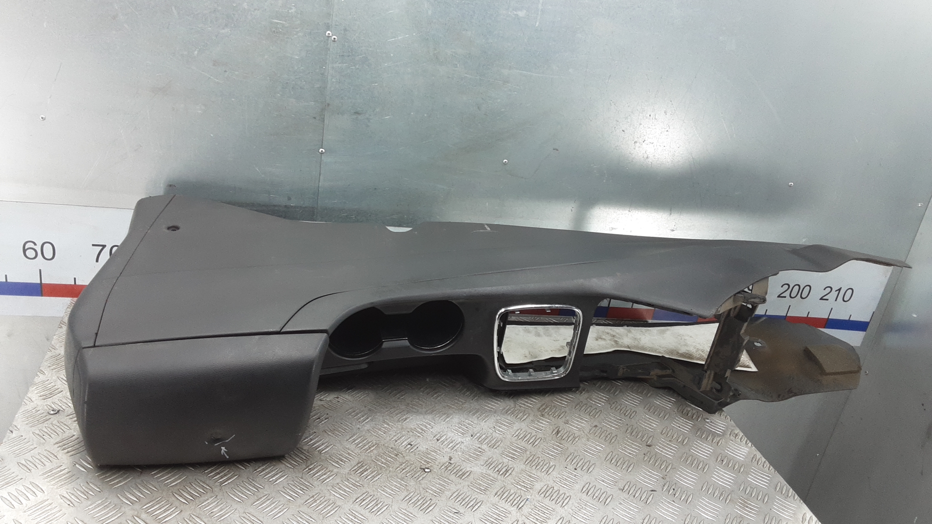 Подлокотник