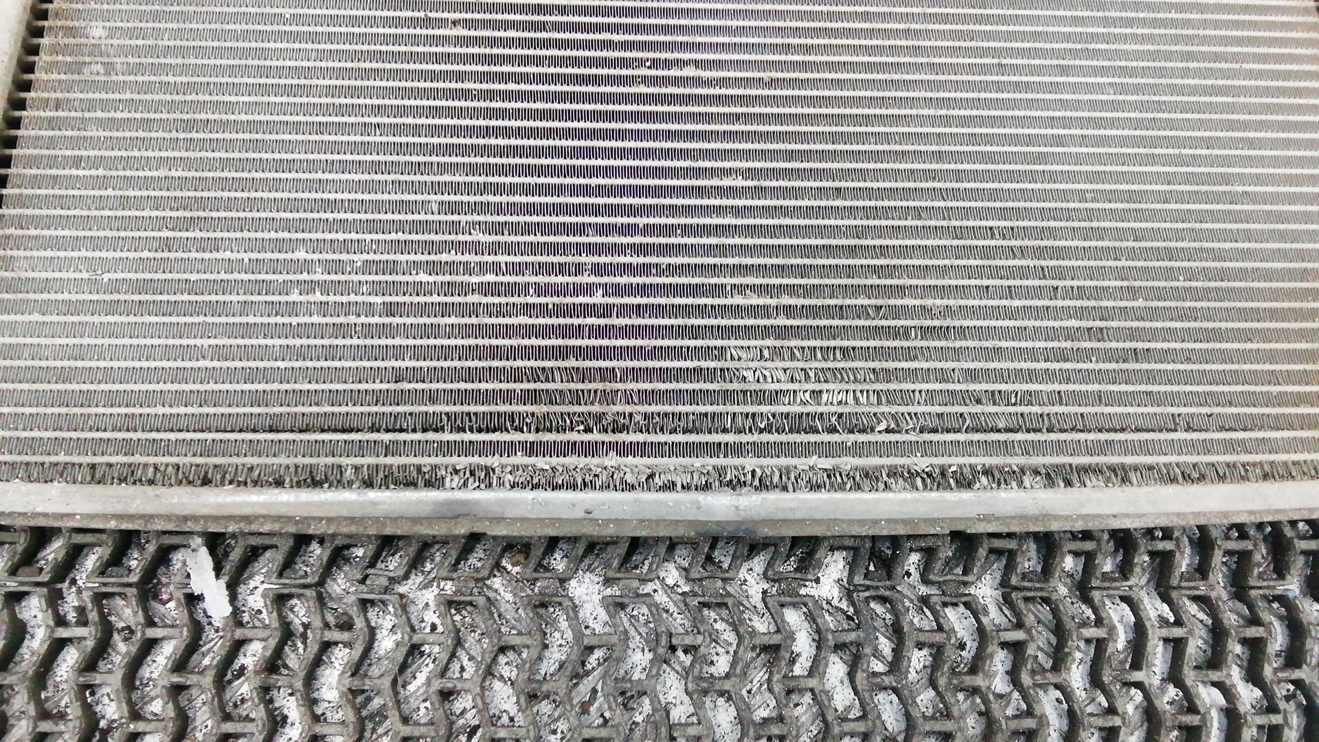 Радиатор охлаждения двигателя основной