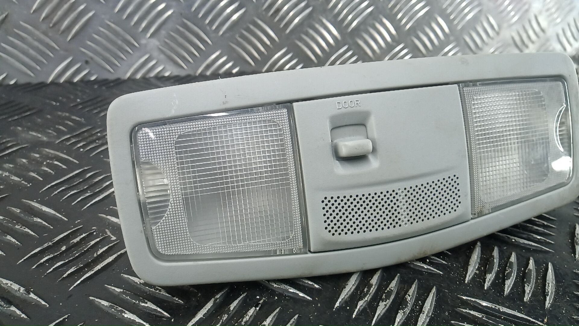 Плафон салонный