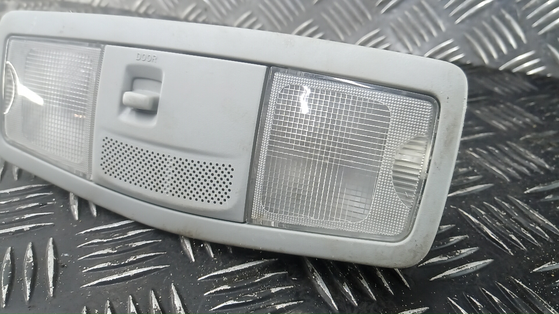 Плафон салонный