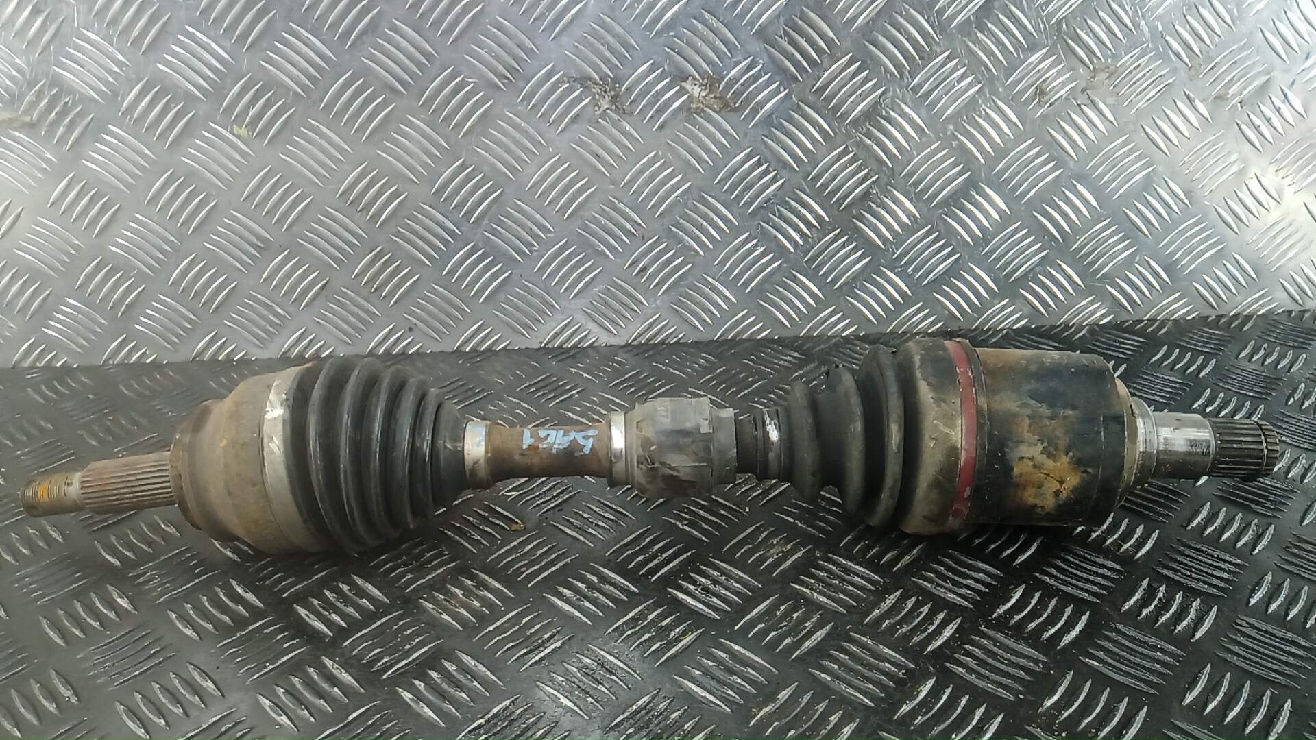 Полуось передняя левая