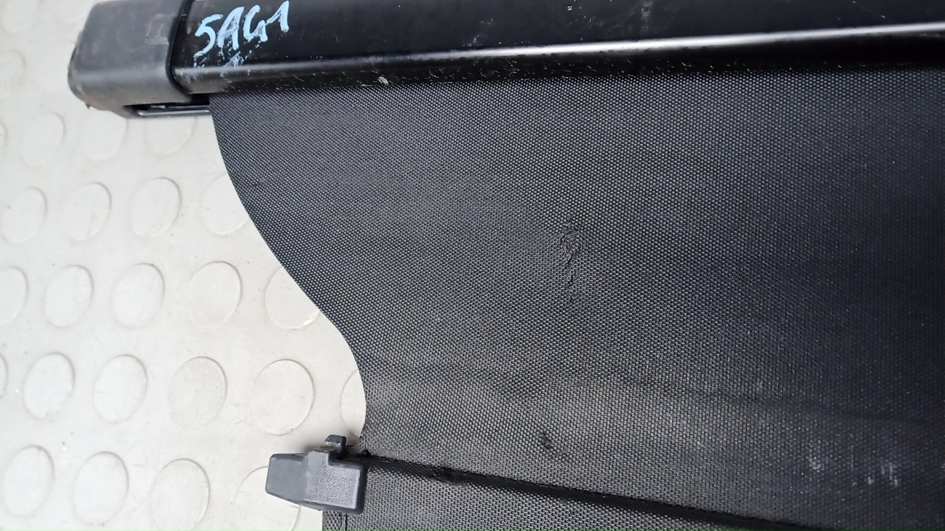 Шторка багажника