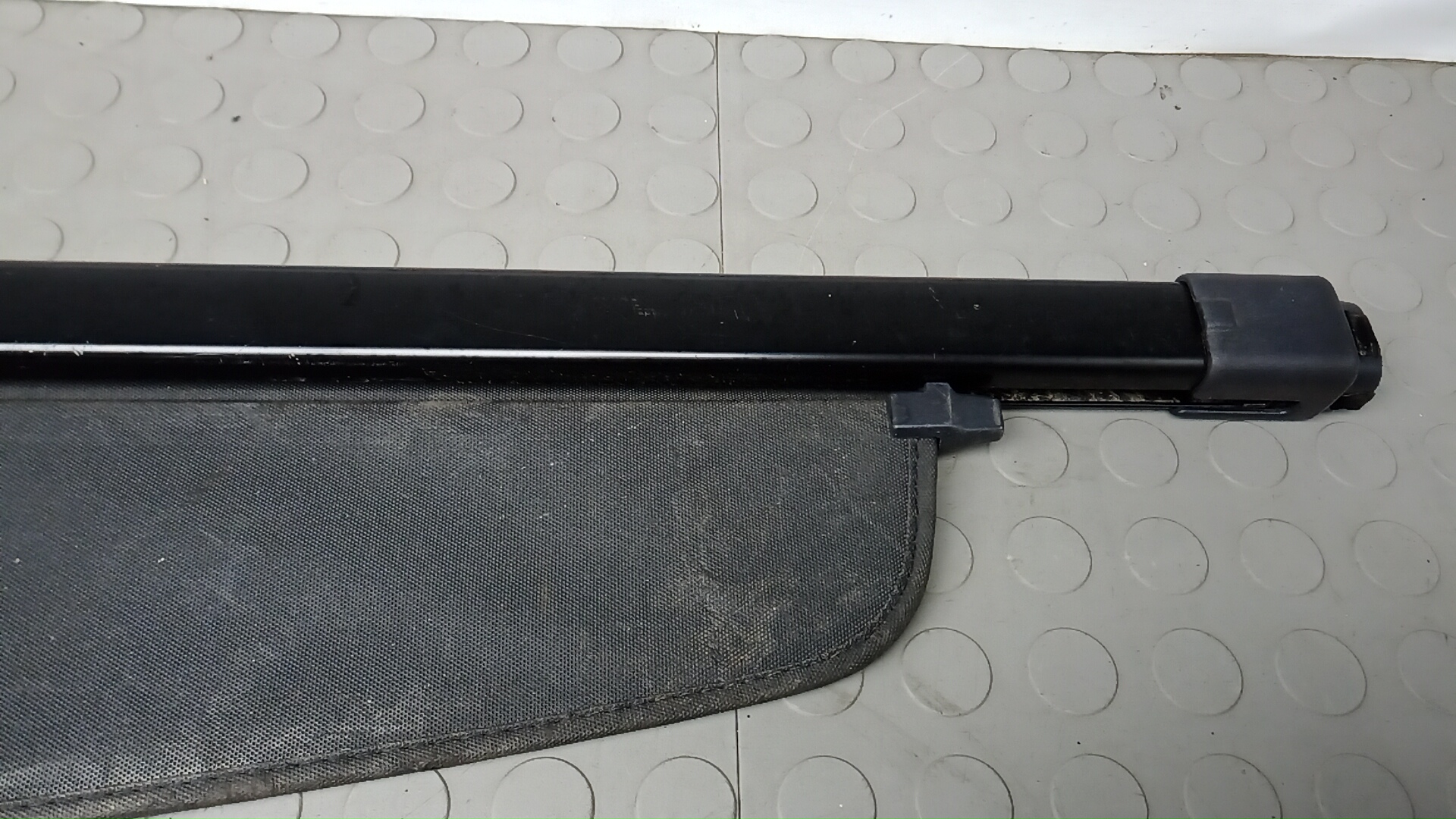 Шторка багажника