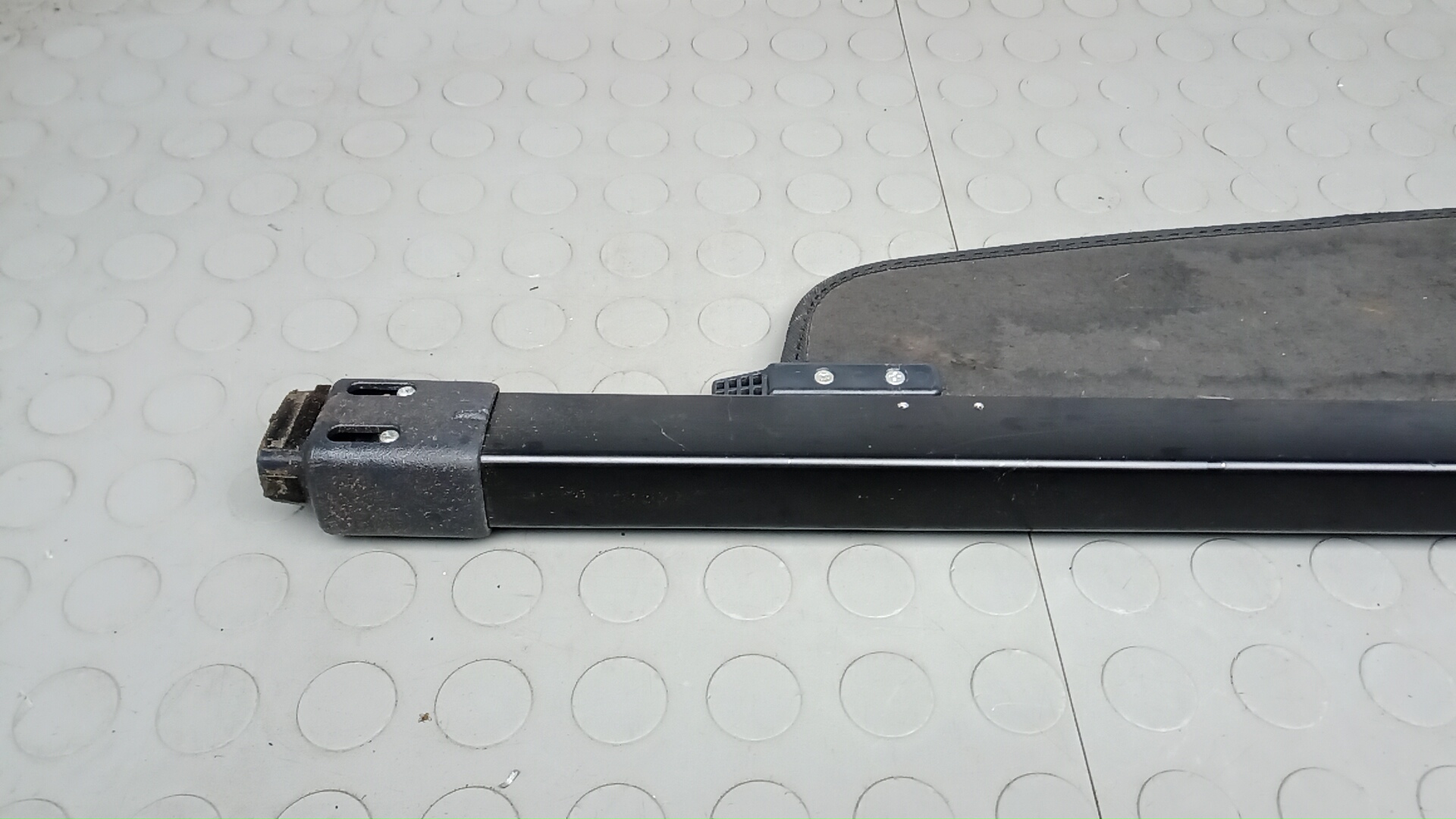 Шторка багажника