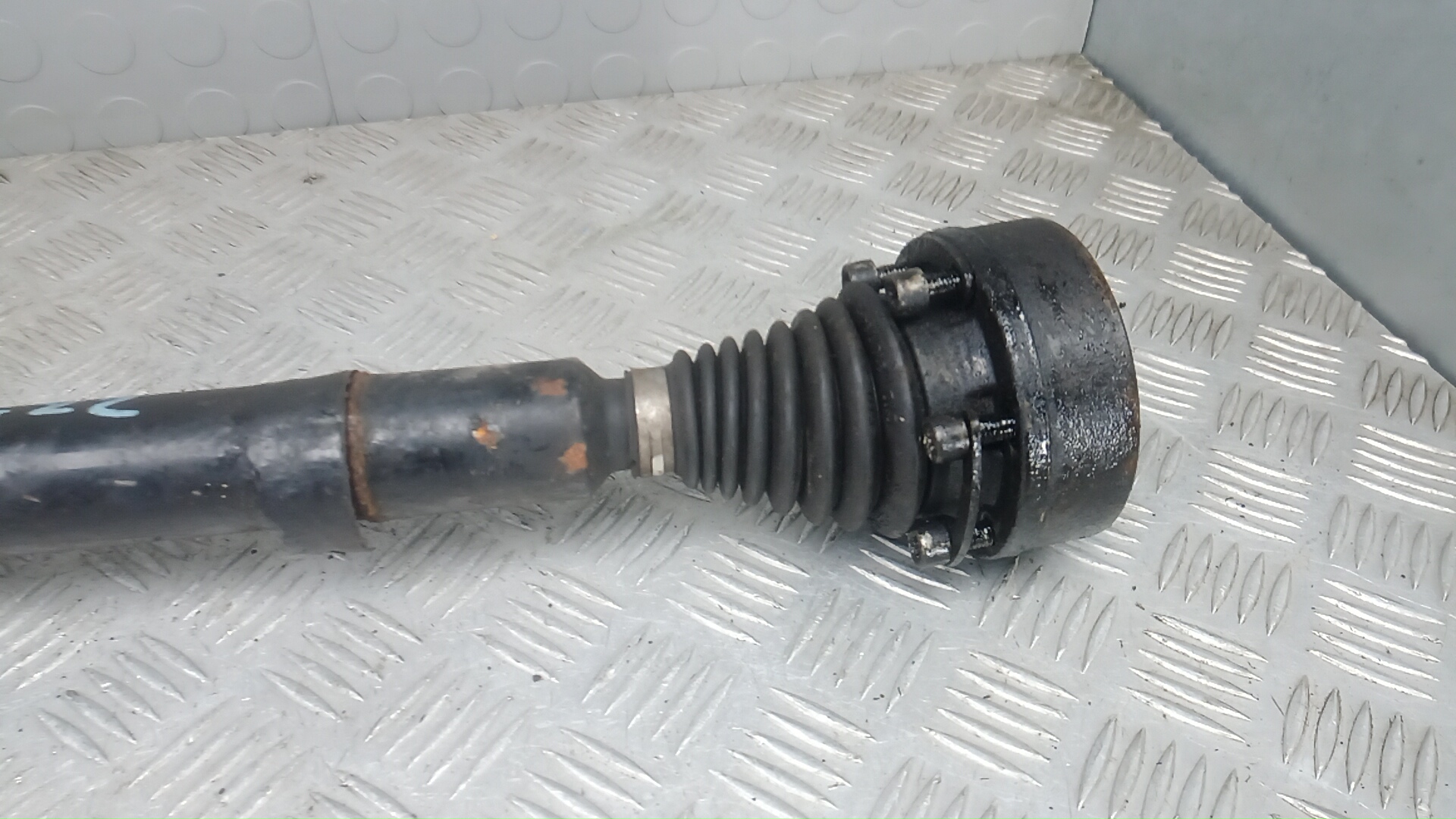 Полуось передняя правая