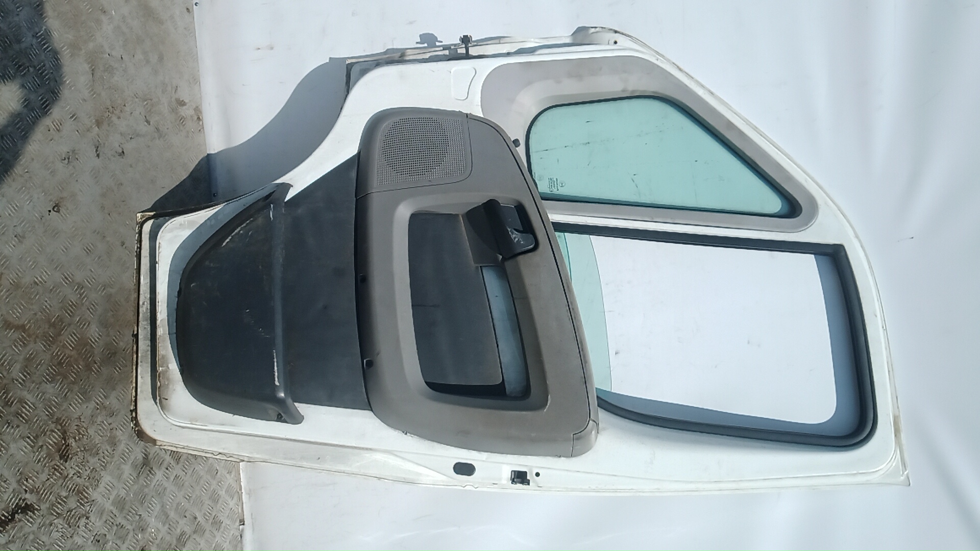 Дверь передняя правая