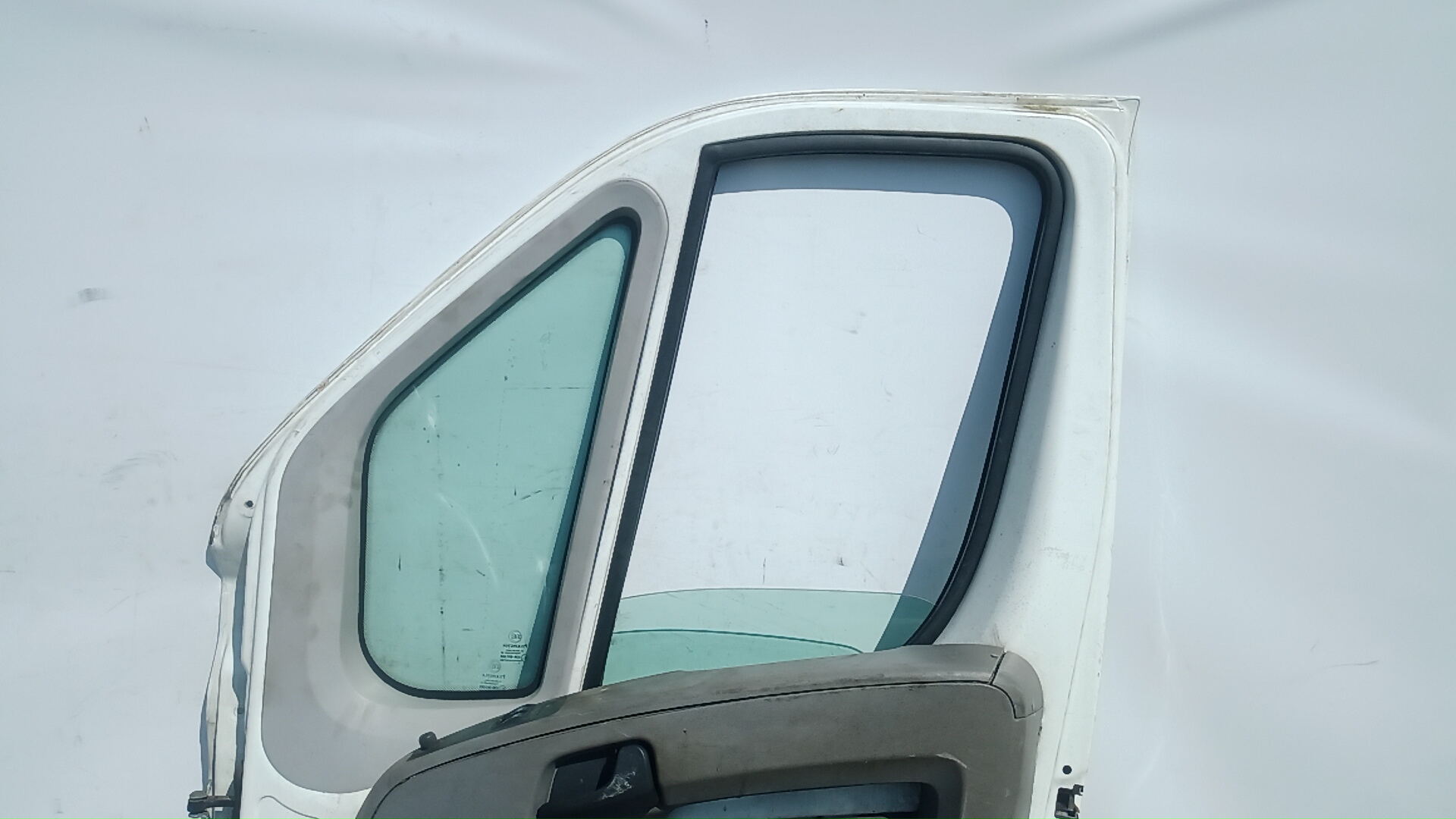 Дверь передняя правая