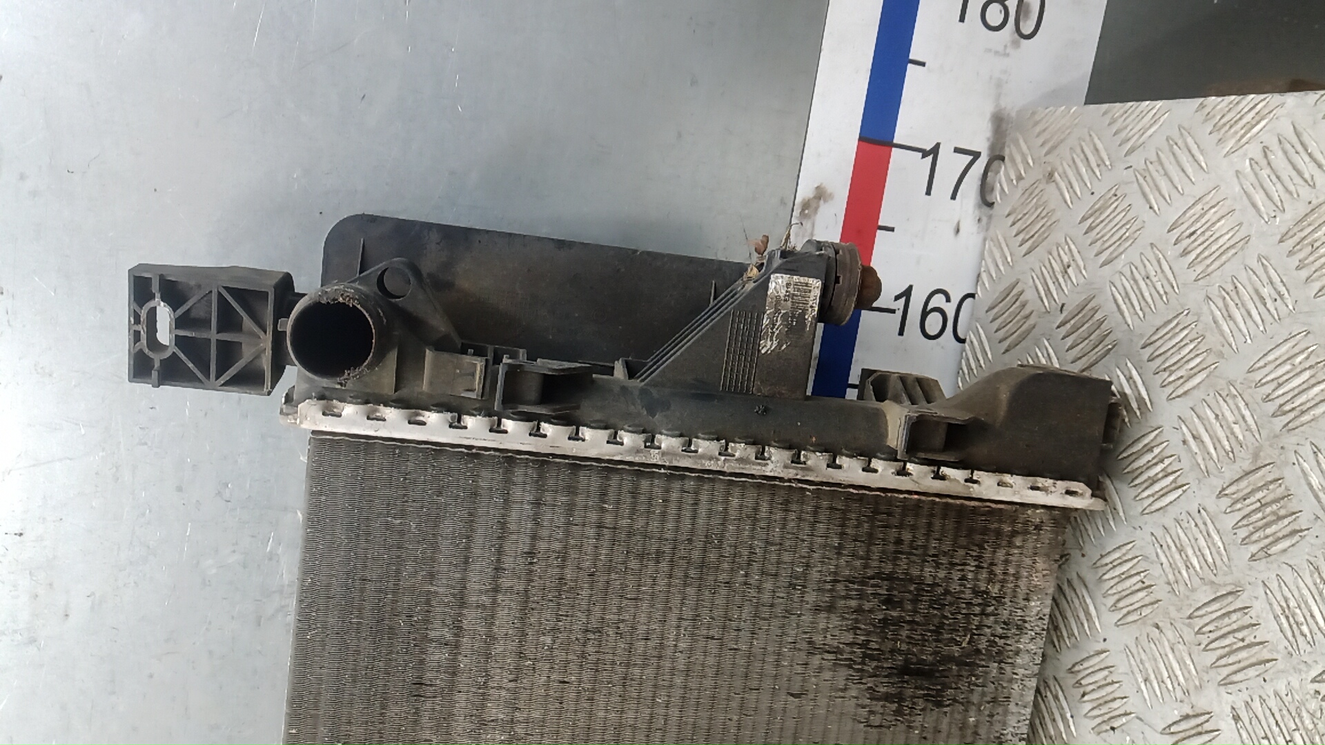 Радиатор охлаждения двигателя основной