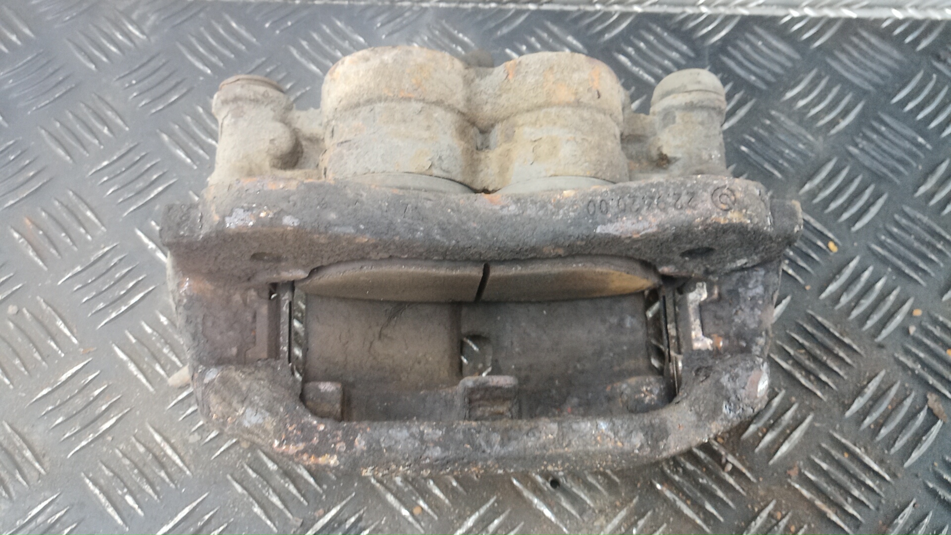 Суппорт передний правый