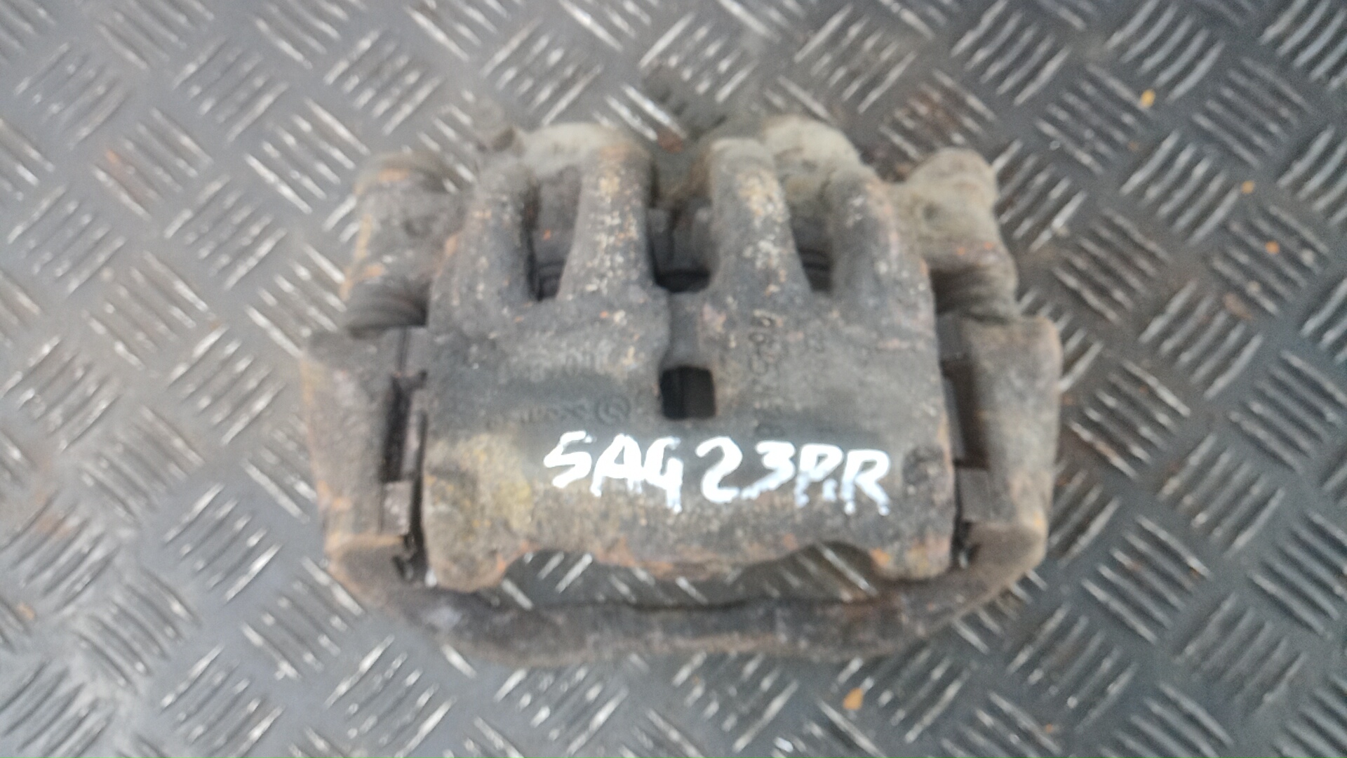 Суппорт передний правый