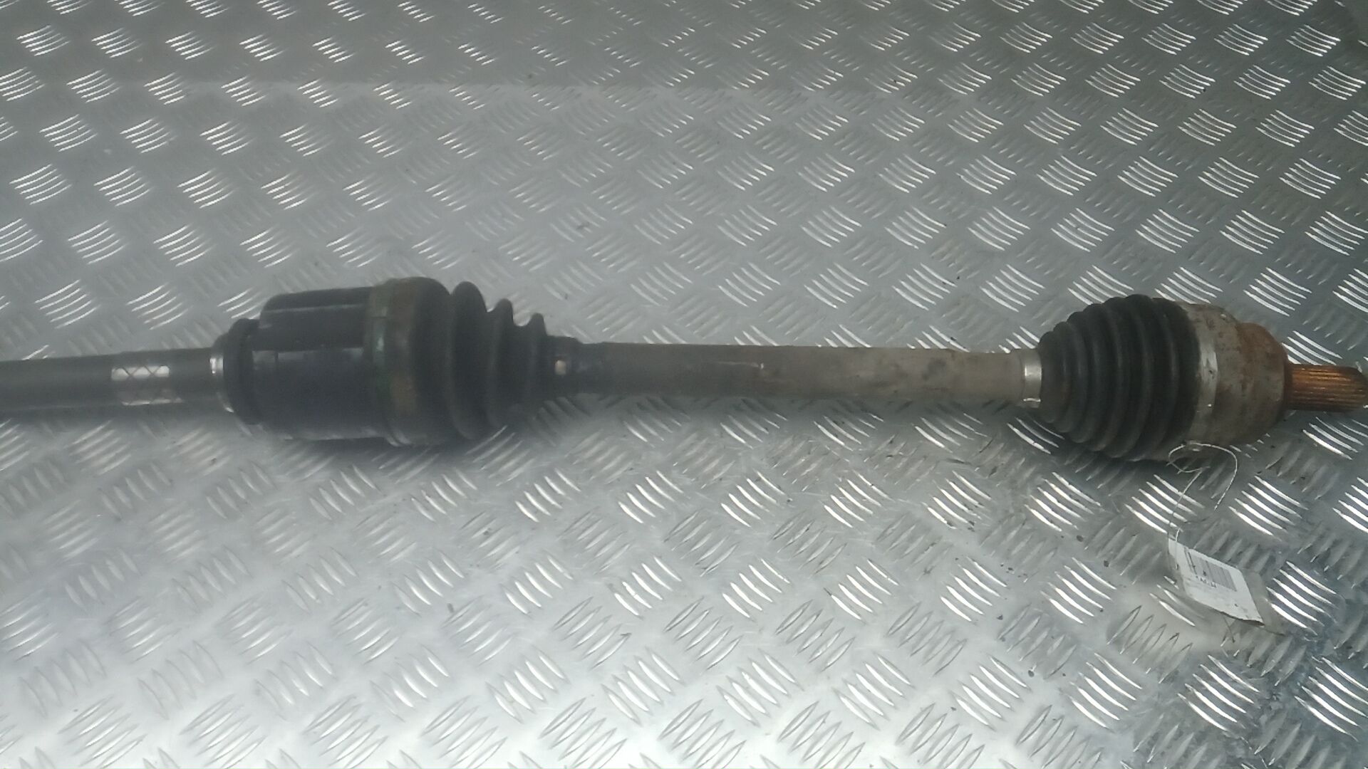 Полуось передняя правая