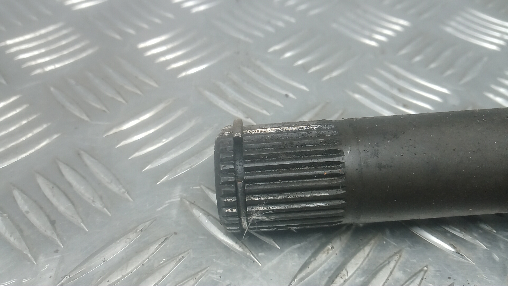 Полуось передняя правая