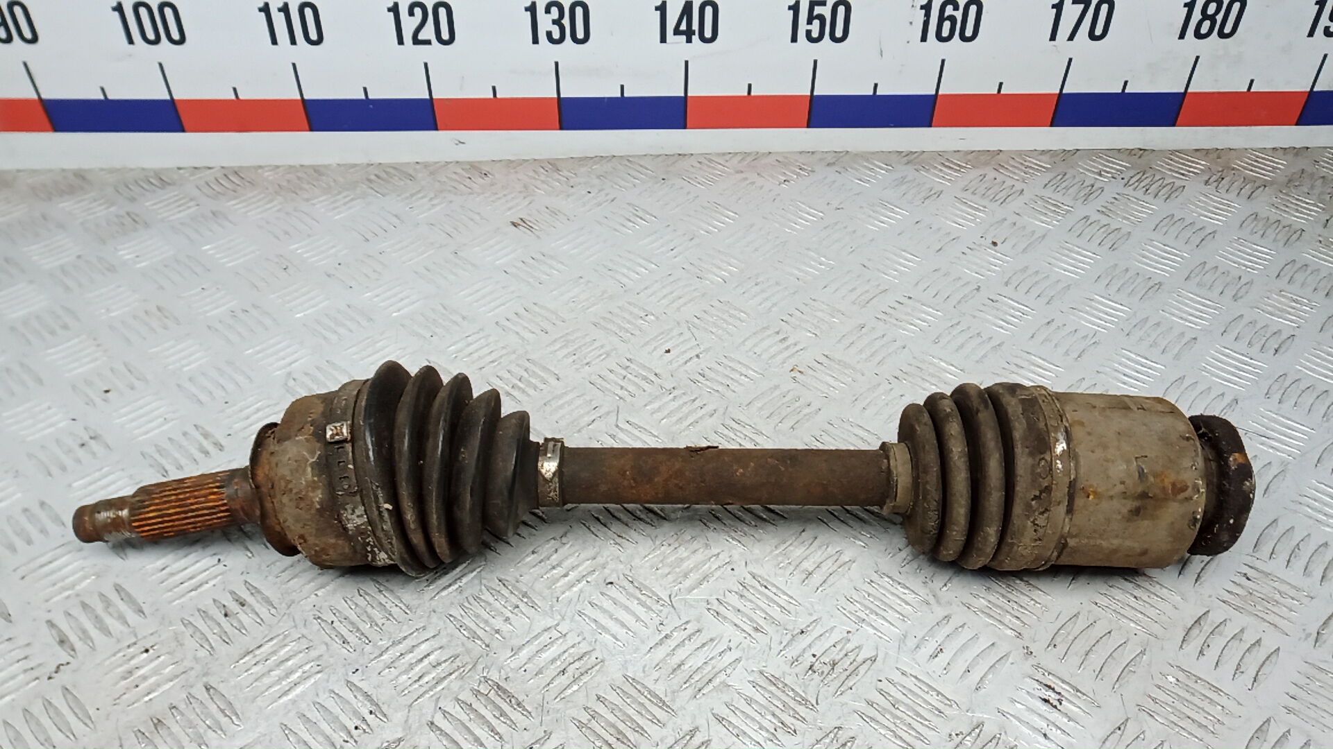 Полуось передняя правая