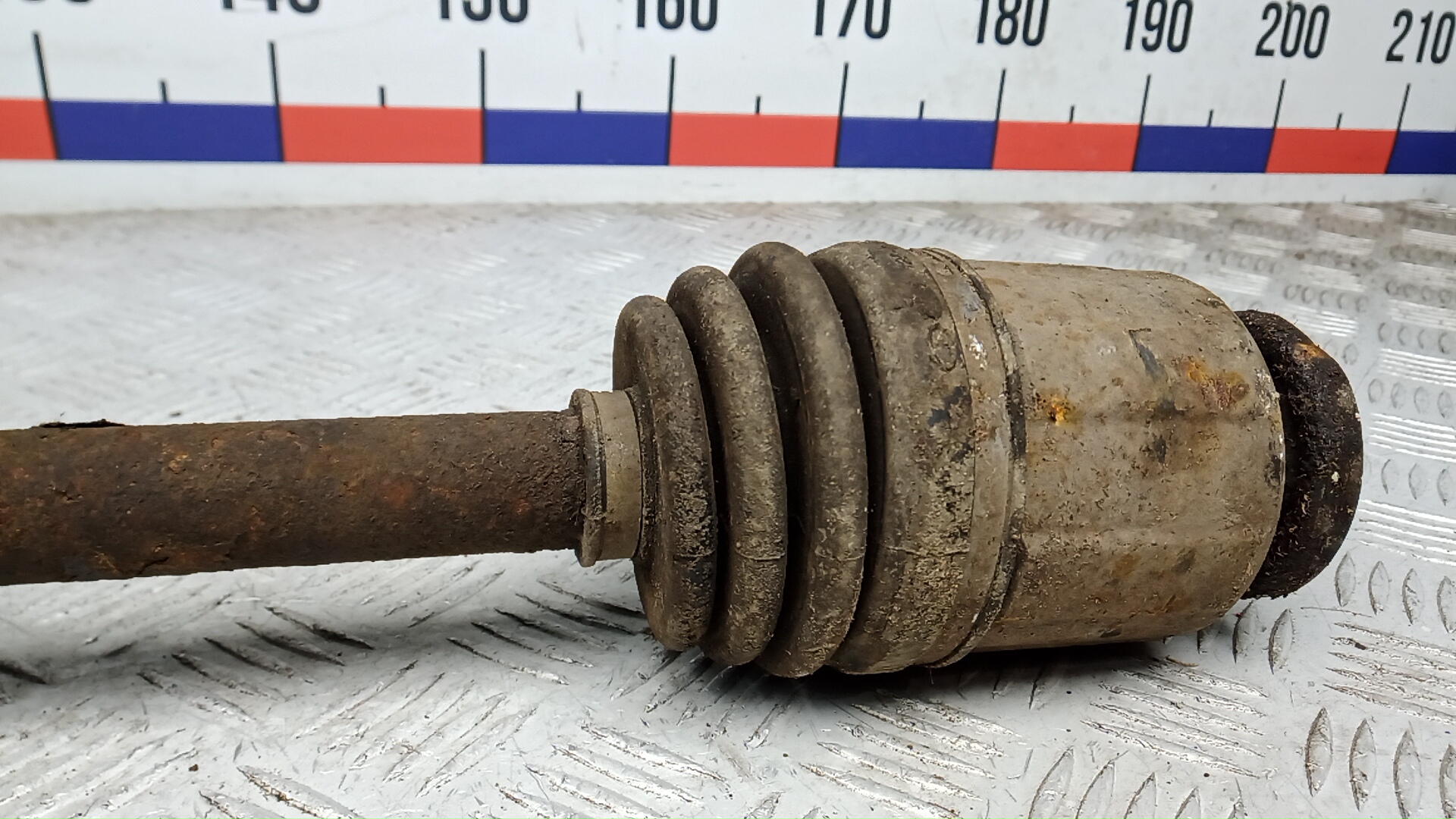 Полуось передняя правая