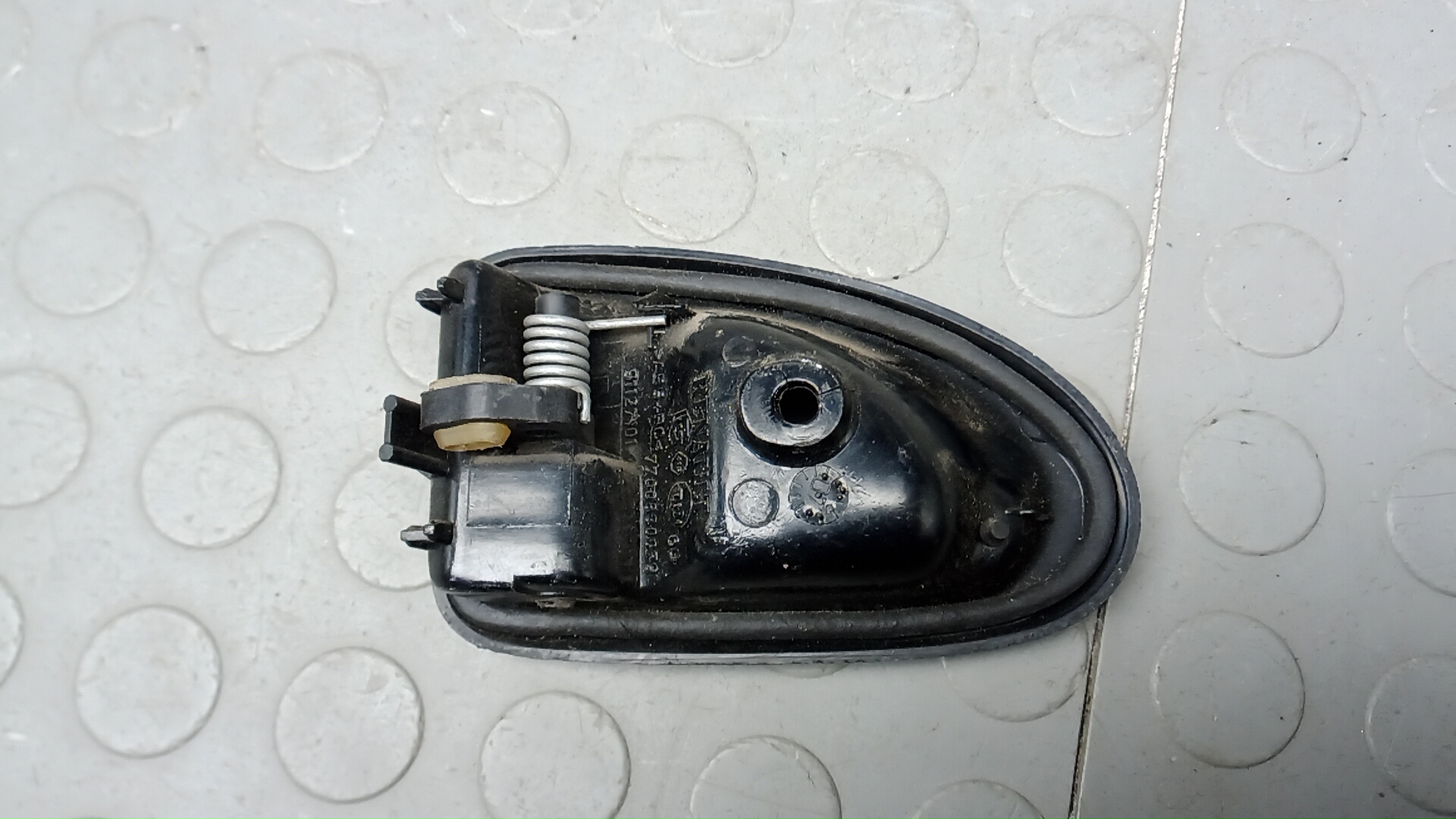 Ручка двери передней внутренняя правая