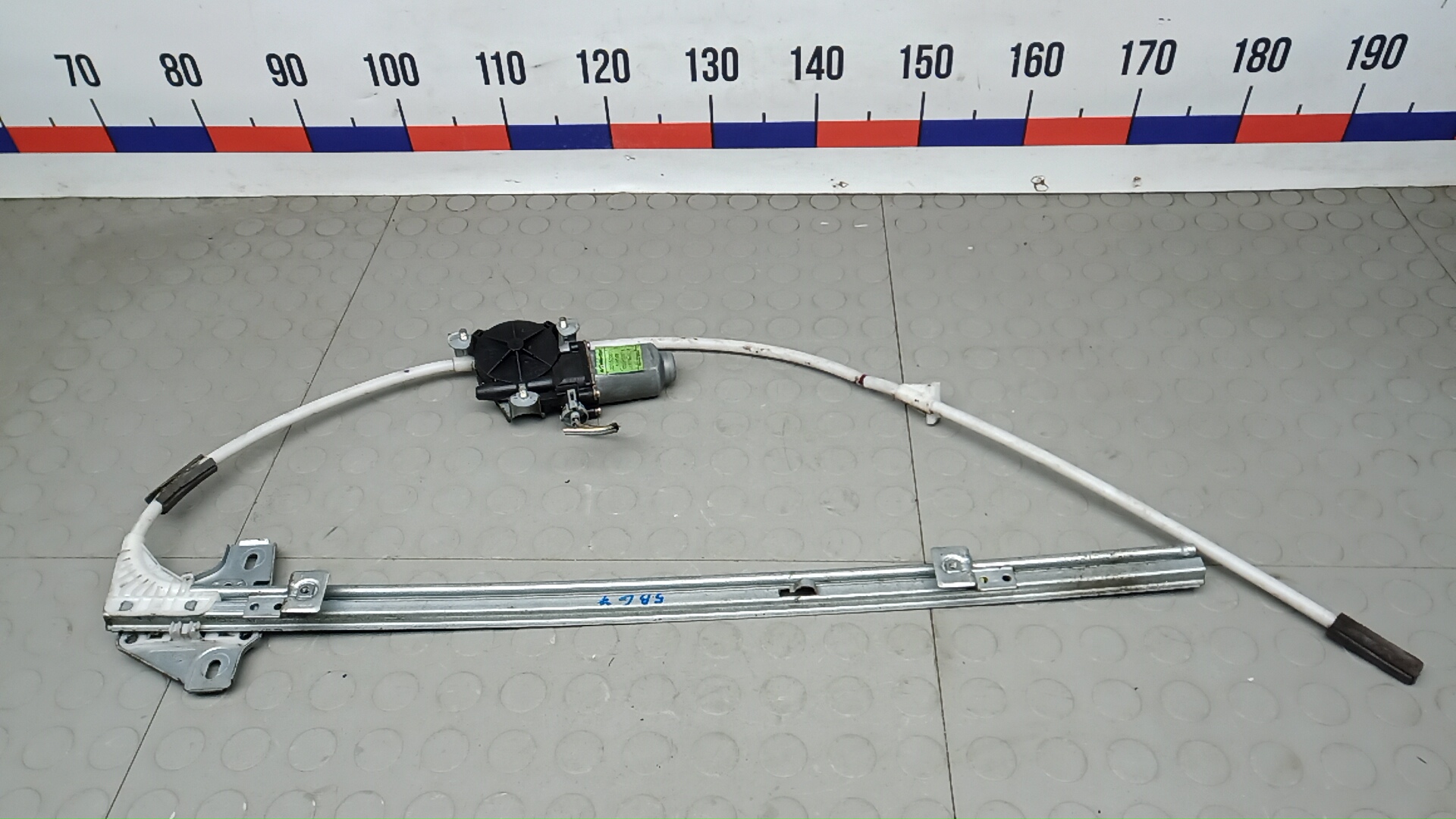 Стеклоподъемник электр. передний левый