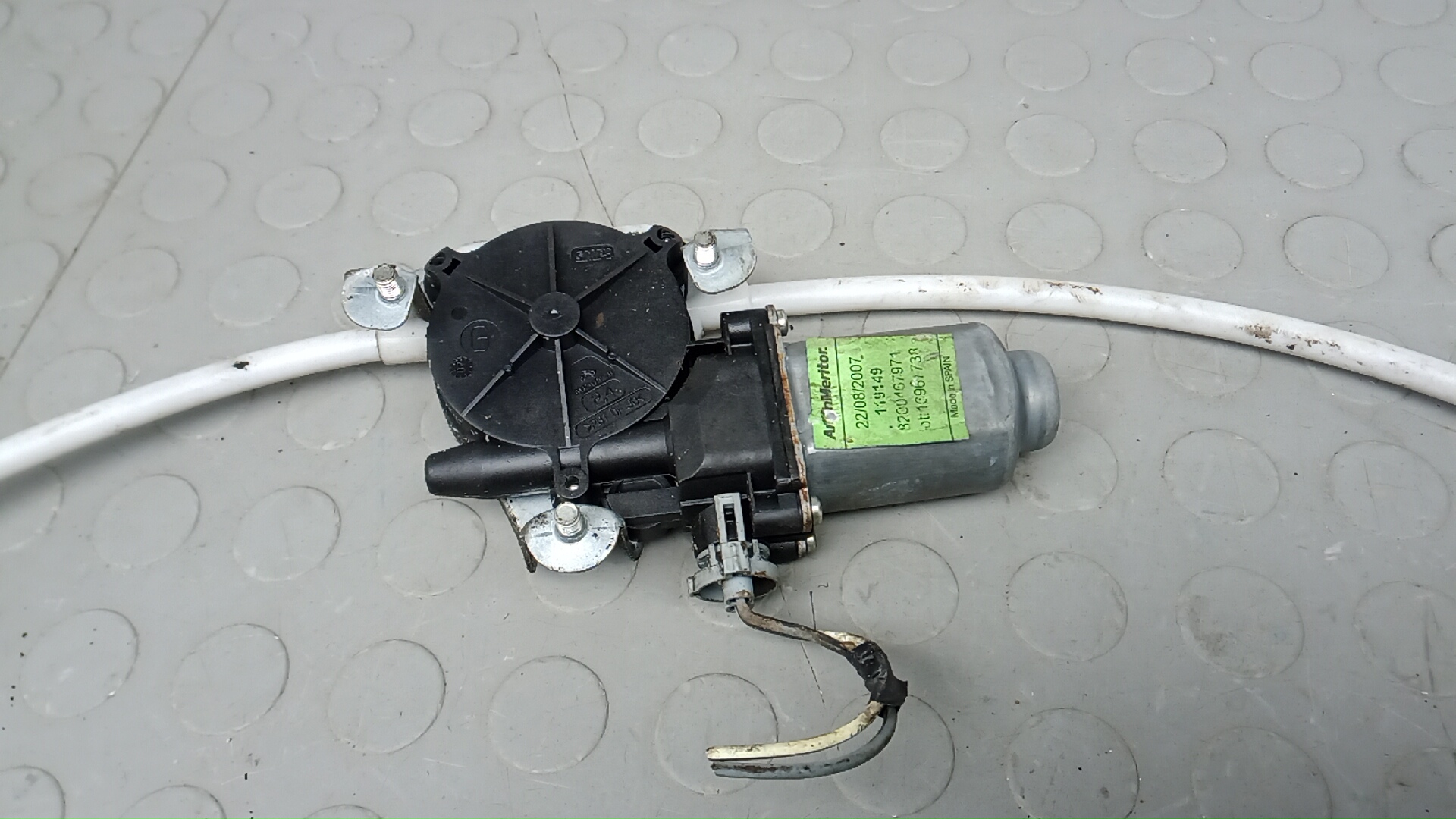 Стеклоподъемник электр. передний левый