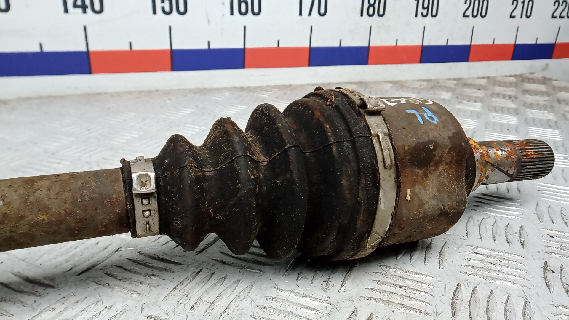 Полуось передняя левая