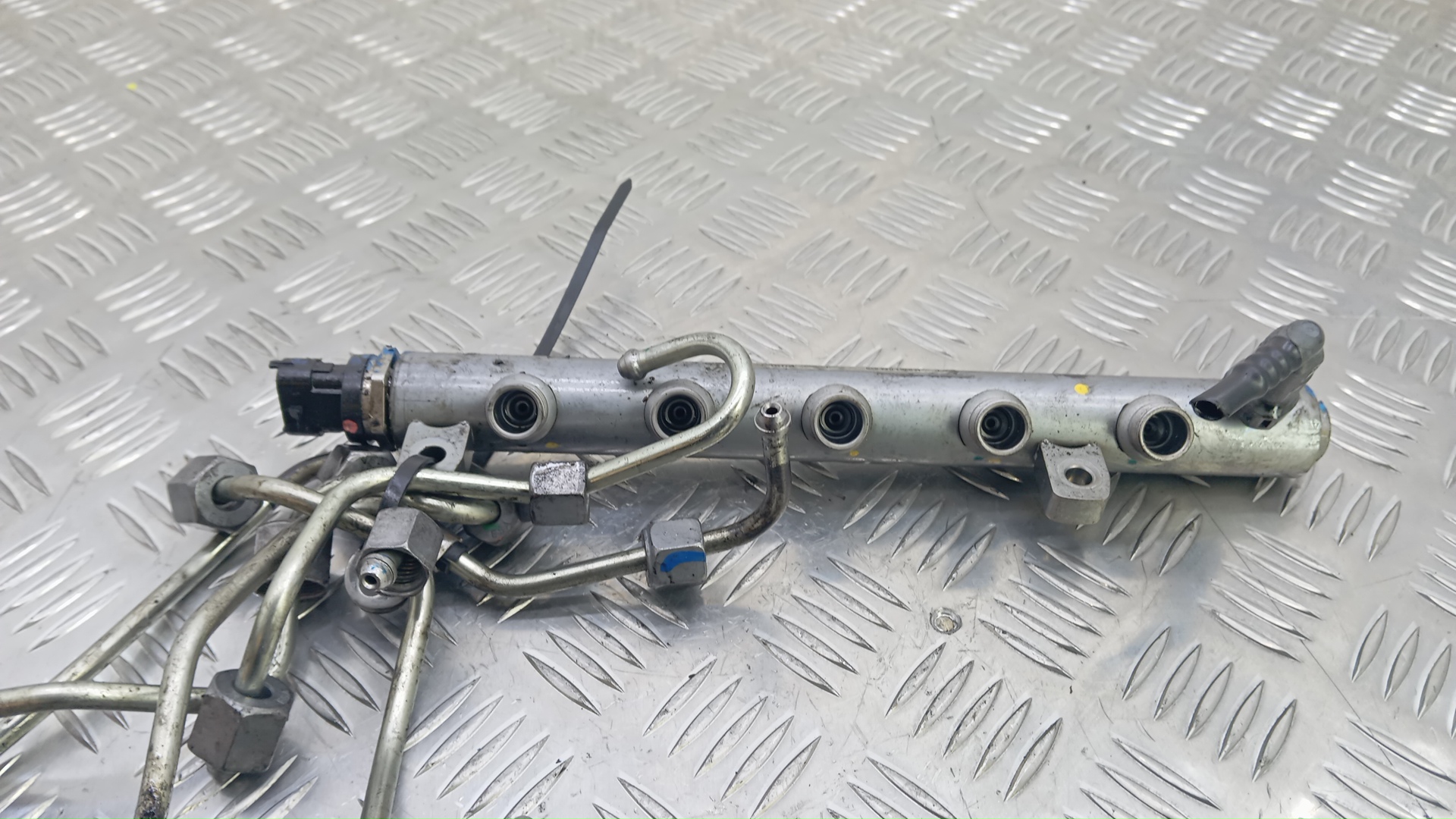 Рейка топливная (рампа)