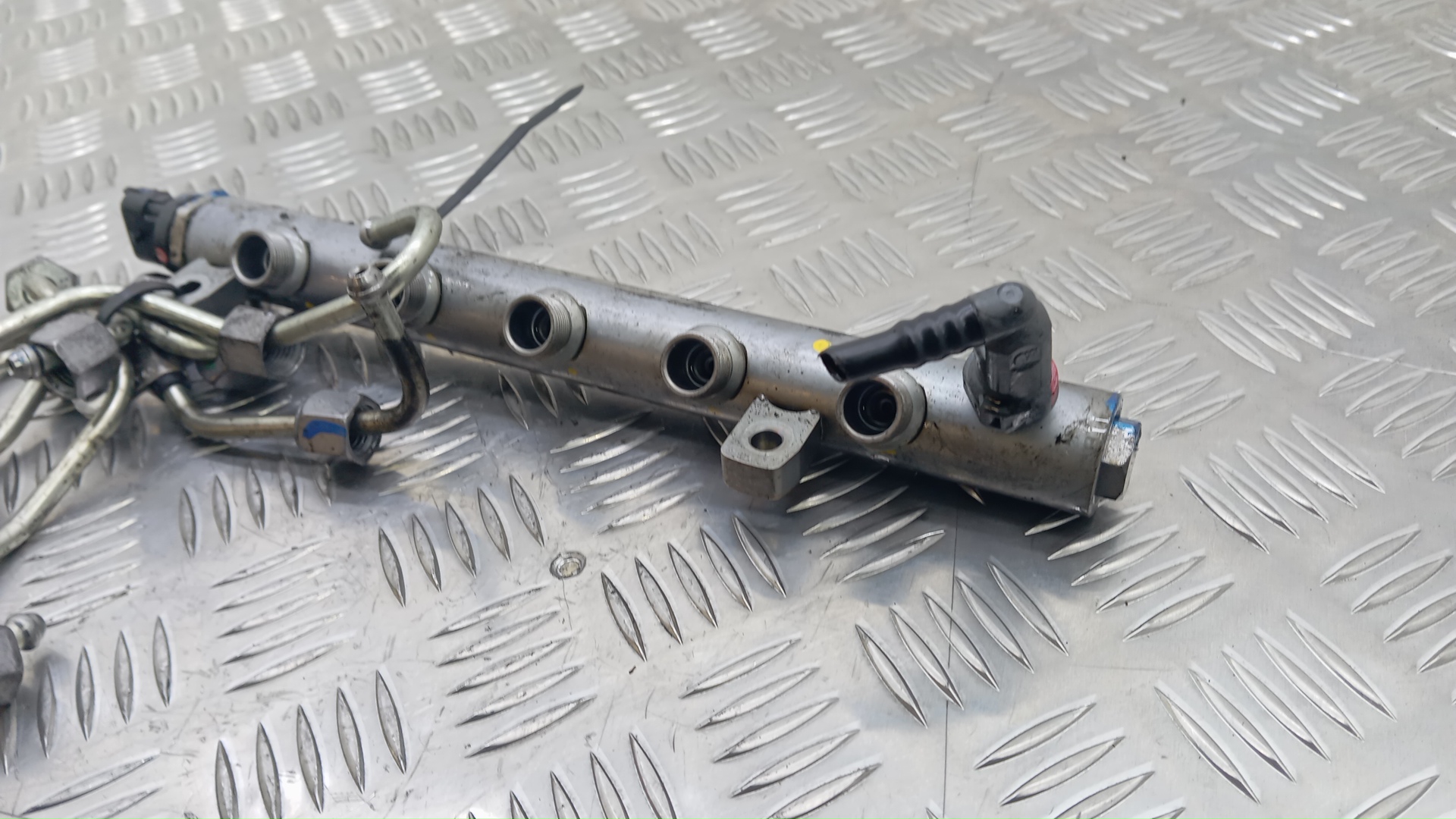 Рейка топливная (рампа)