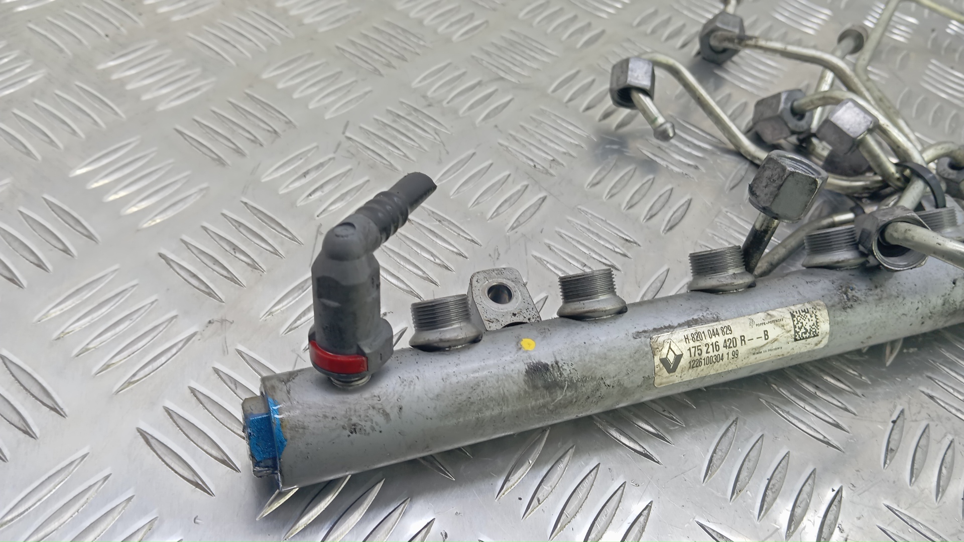 Рейка топливная (рампа)