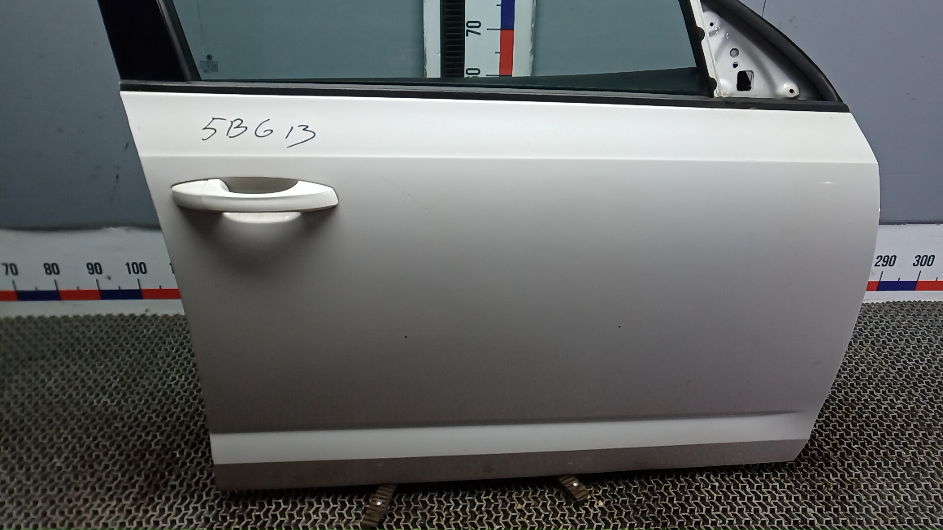 Дверь передняя правая