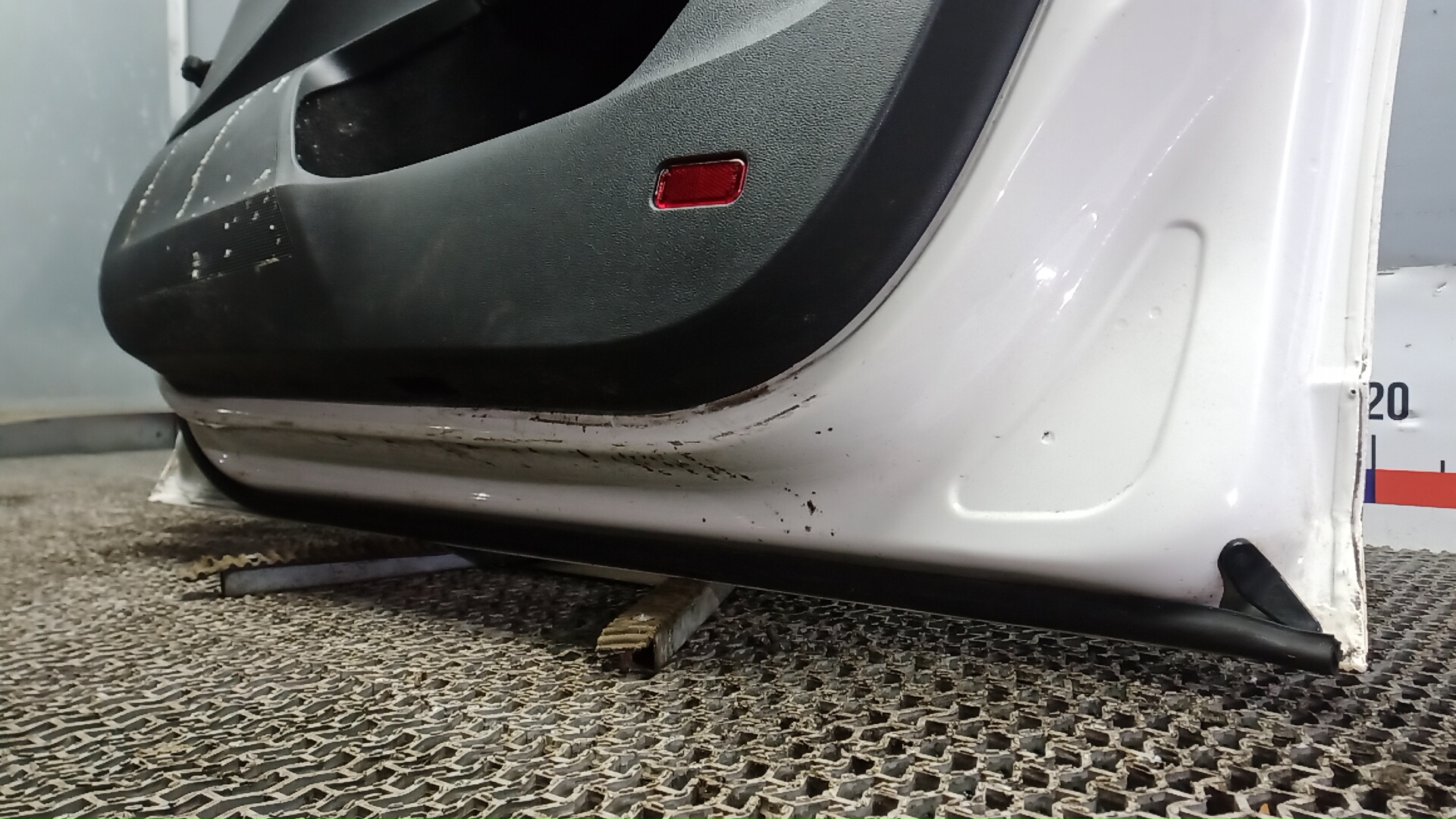 Дверь передняя правая