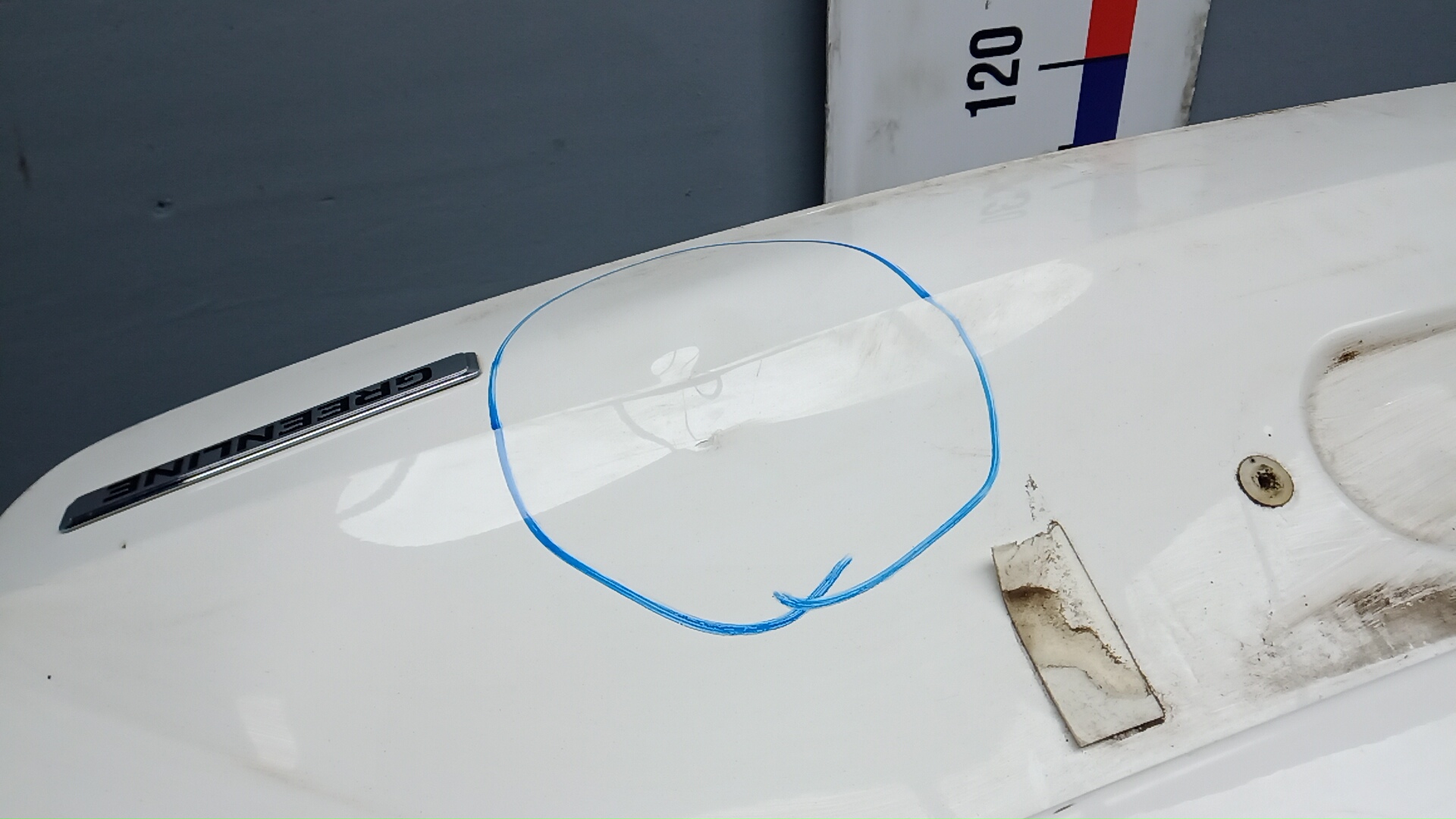 Дверь багажника