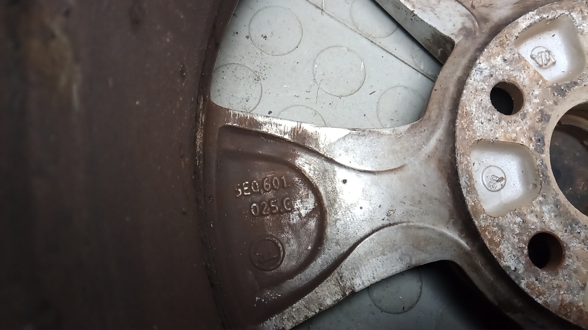 Диск колесный литой легкий сплав