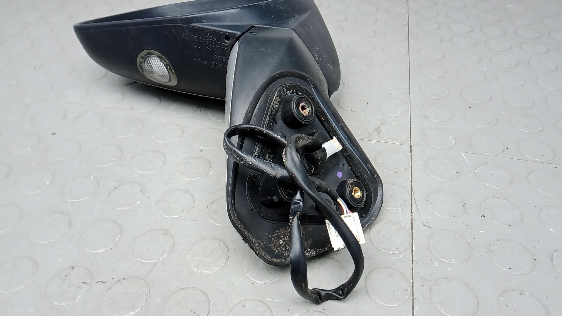 Зеркало левое электрическое