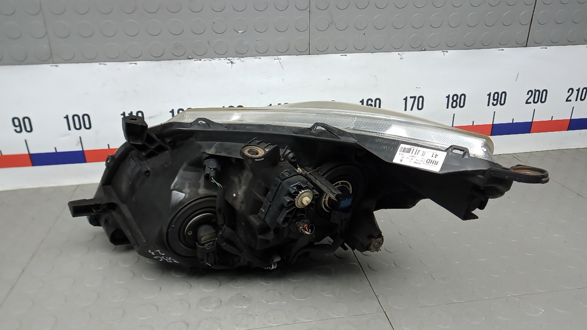 Фара правая