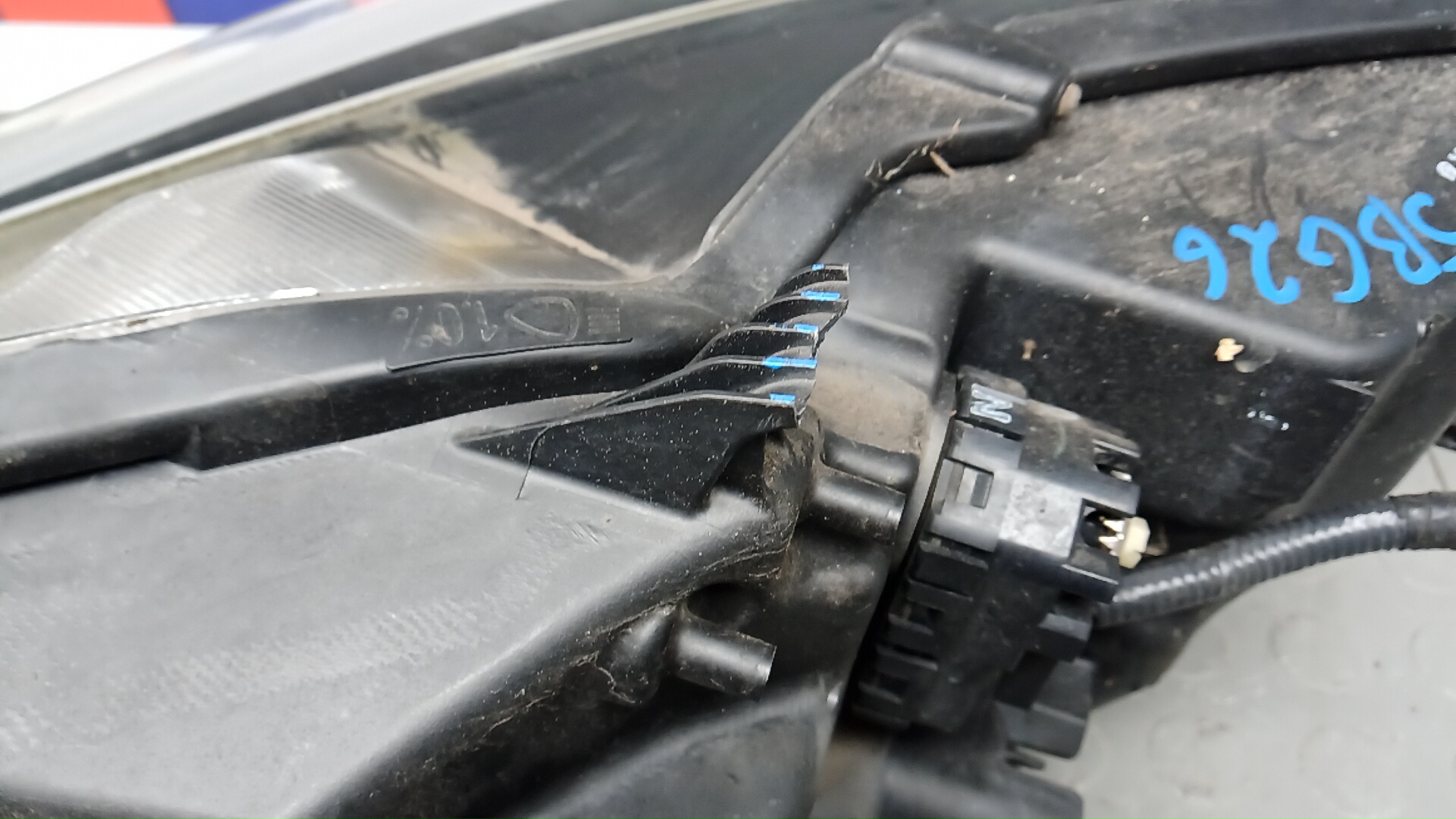 Фара правая