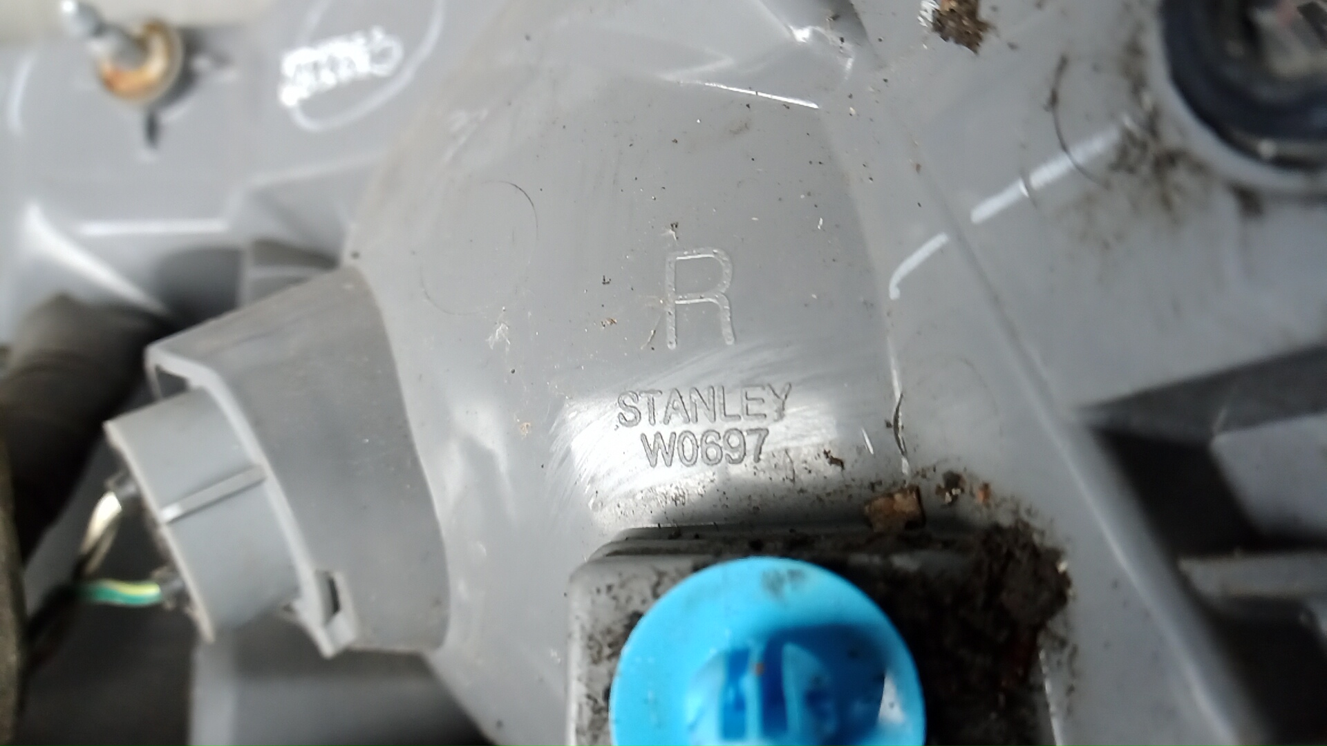 Фонарь задний правый