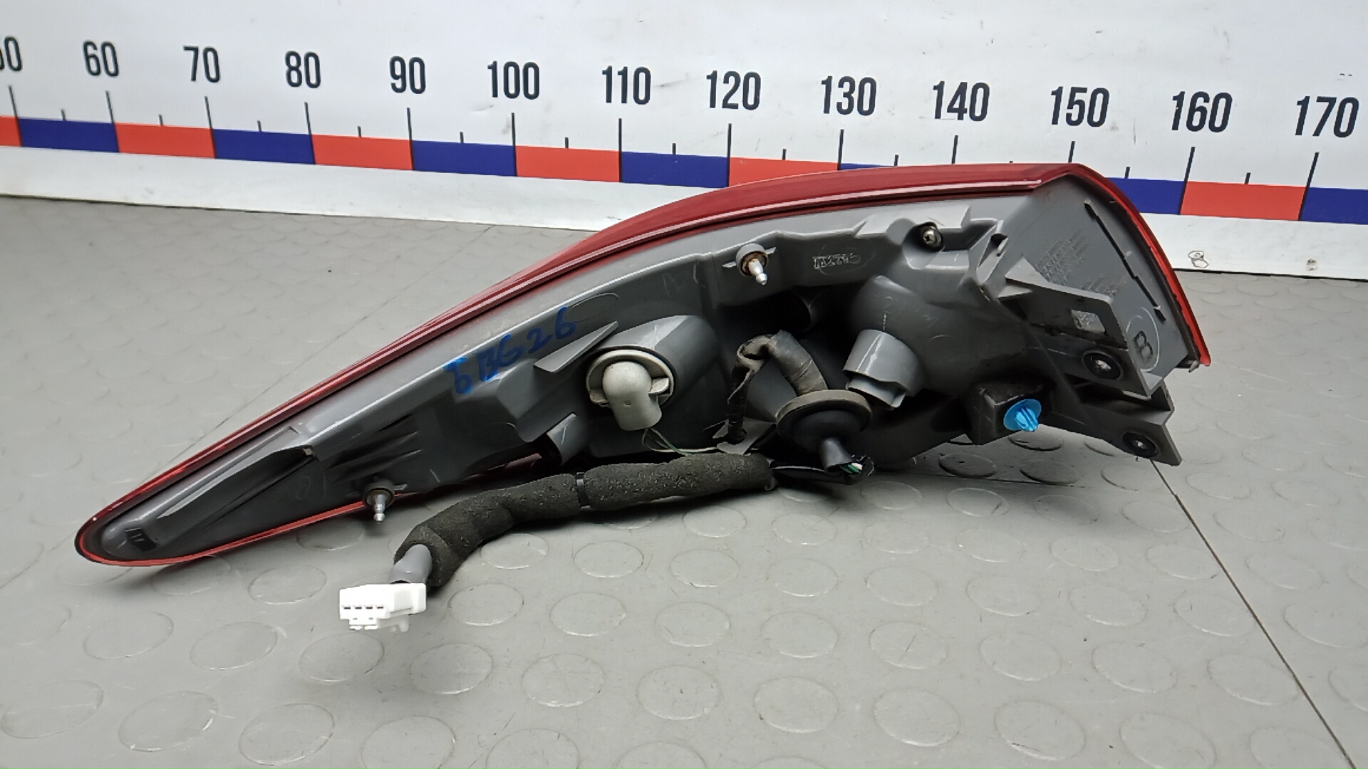 Фонарь задний правый