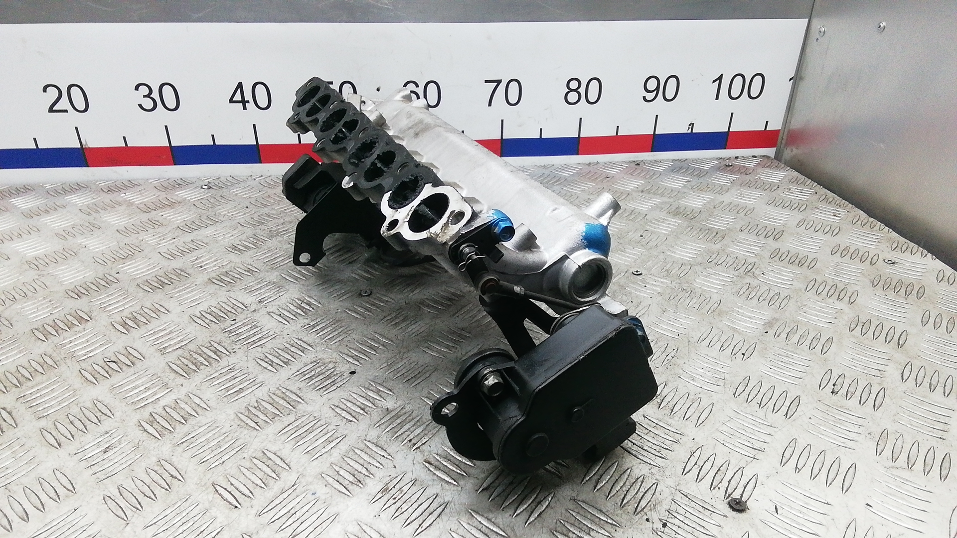 Коллектор впускной