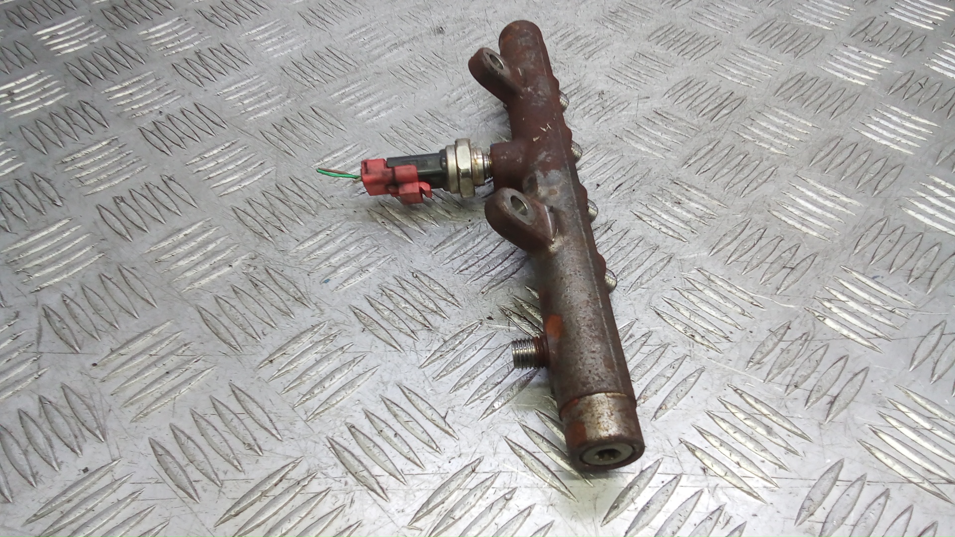 Рейка топливная (рампа)