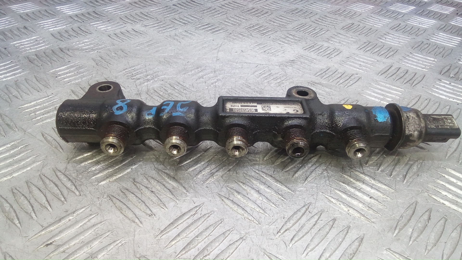 Рейка топливная (рампа)