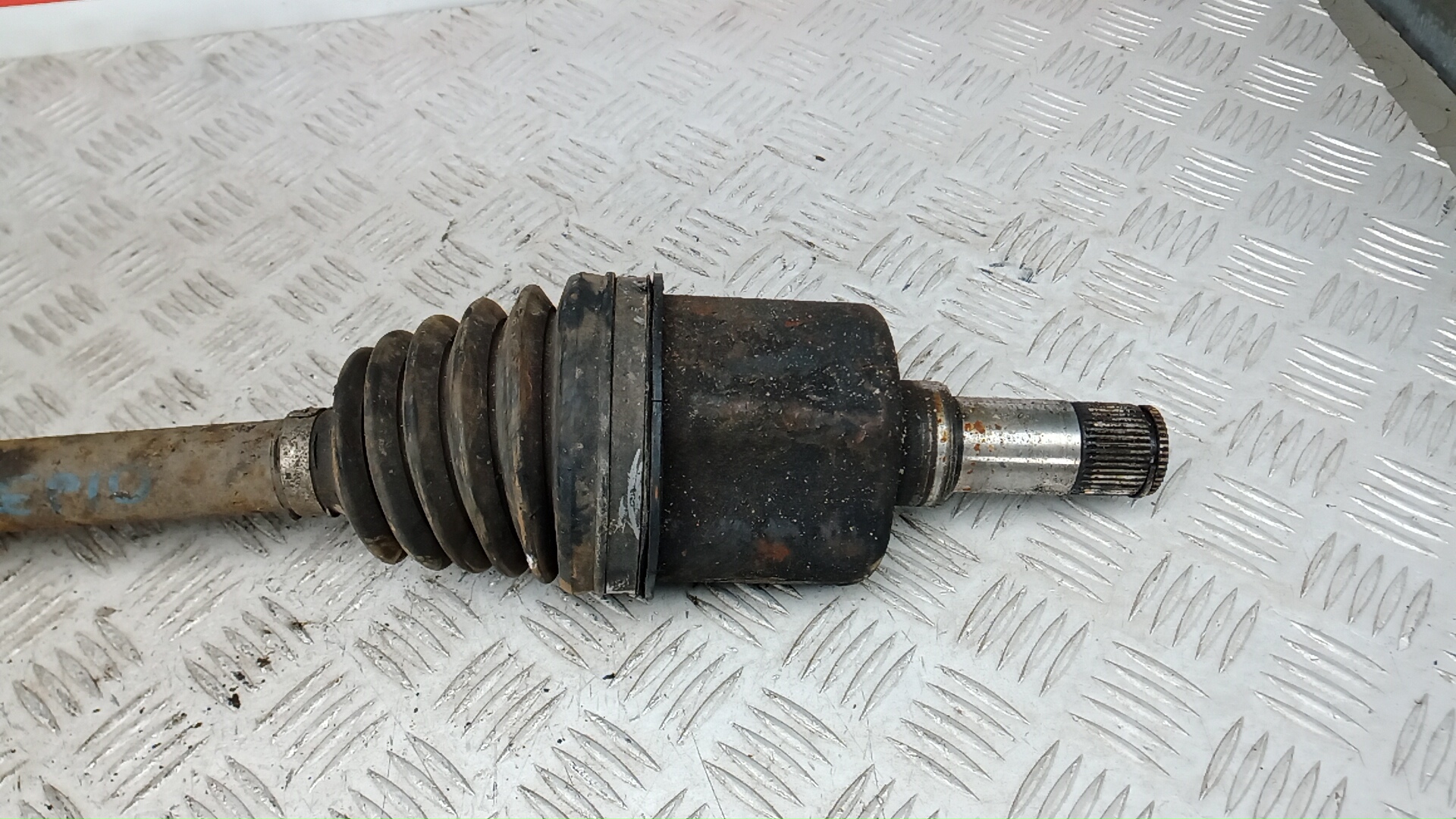 Полуось передняя левая